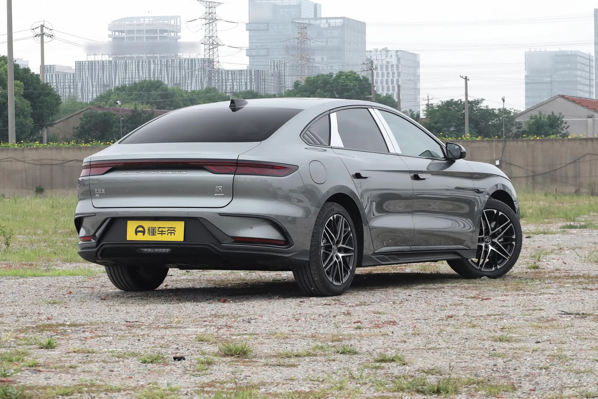  Han EV Long Range Smart Driving 635 KM Flagship