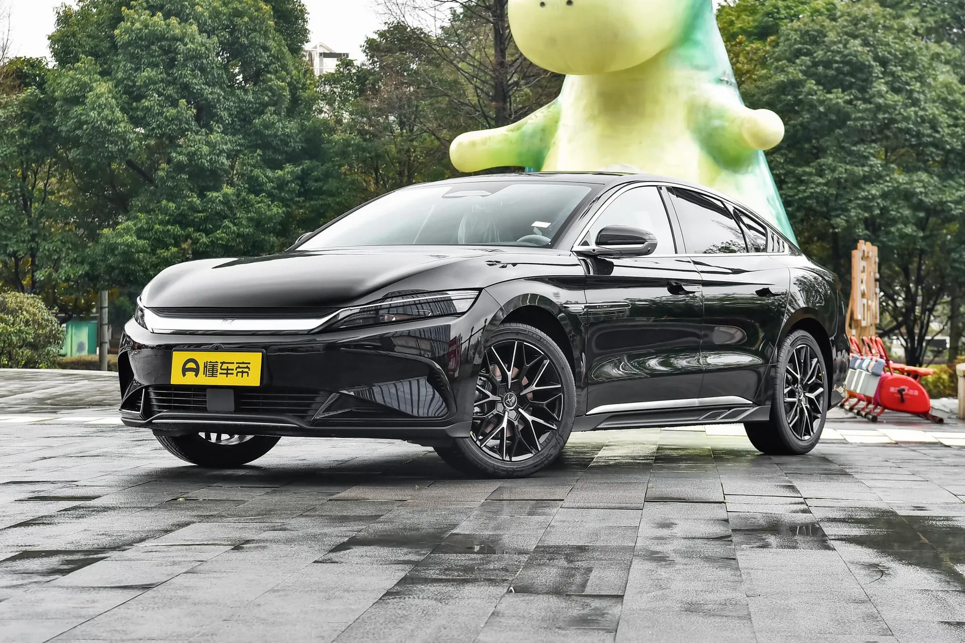 Седан BYD Han EV Smart Driving 506 KM Premium (2025)