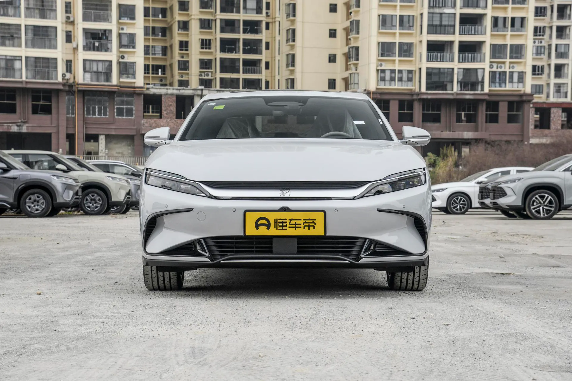  Han EV Smart Driving 605 KM Honor