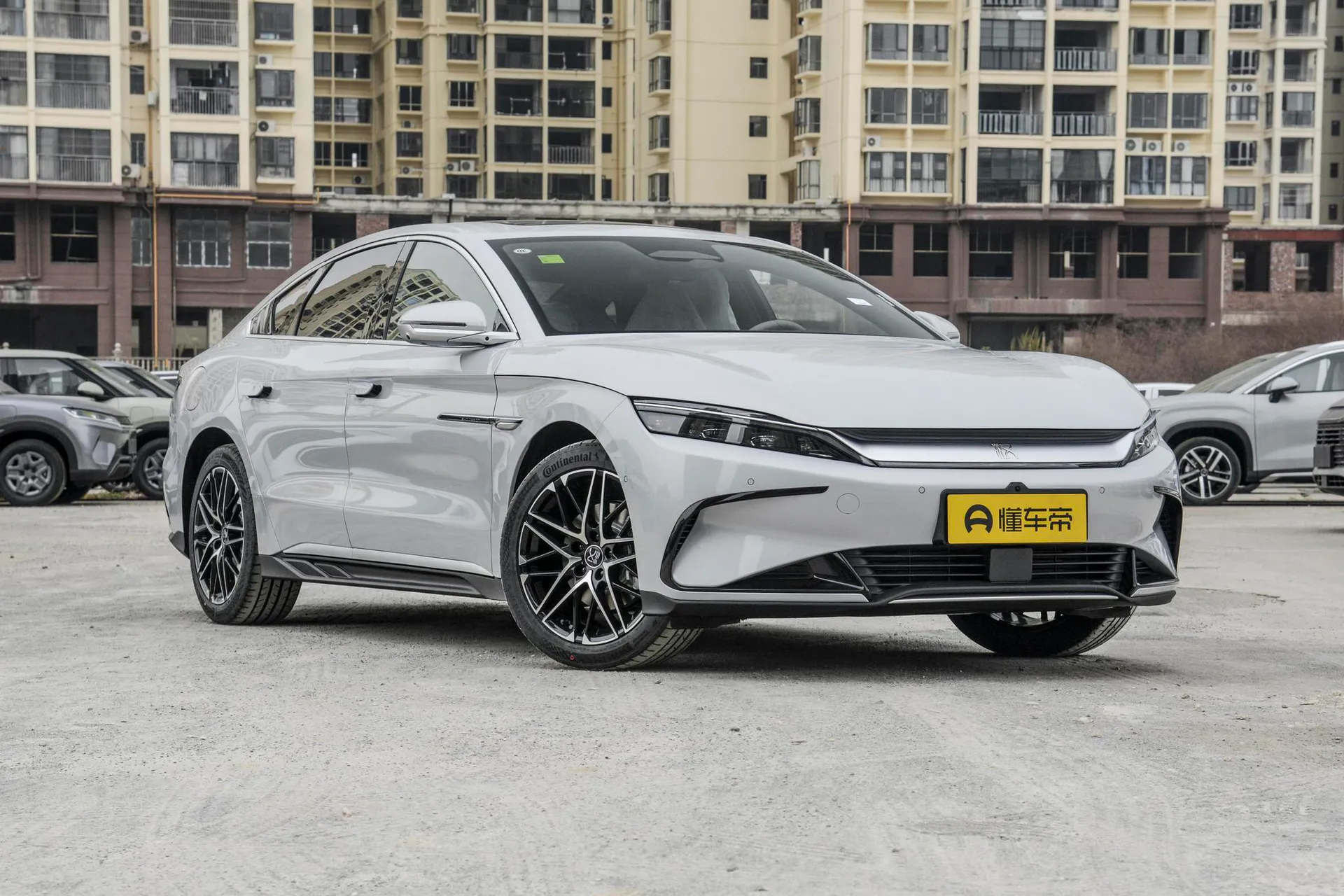  Han EV Smart Driving 605 KM Honor