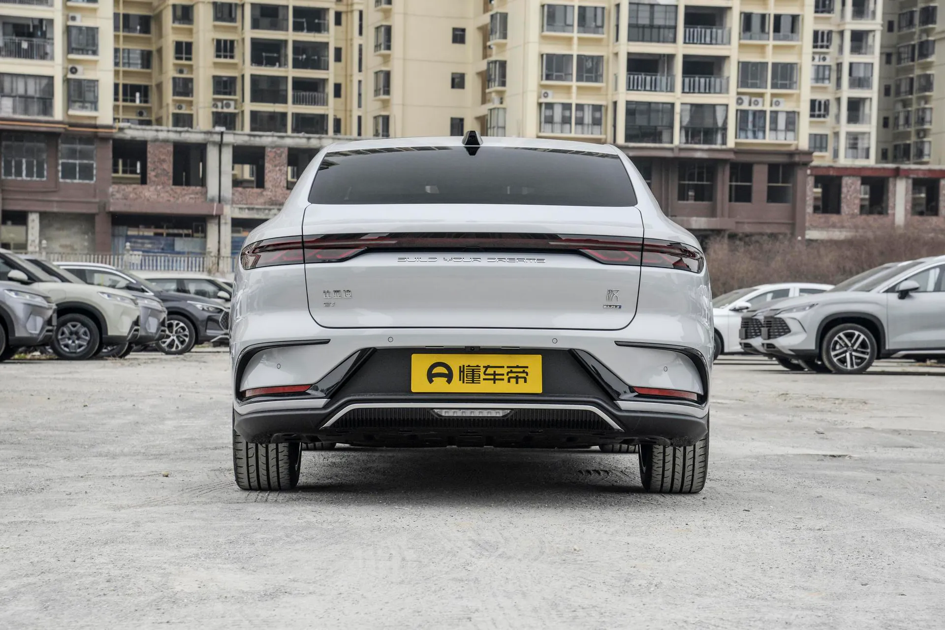  Han EV Smart Driving 605 KM Honor