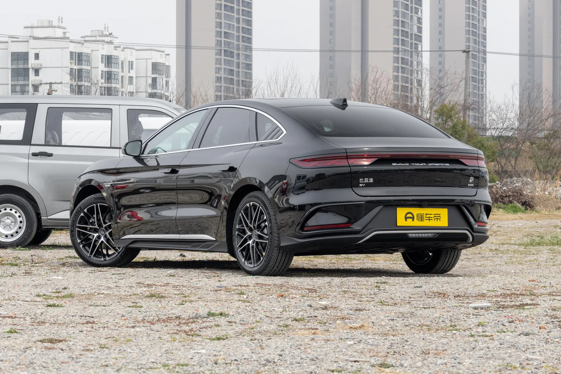  Han EV Smart Driving 701 KM Honor