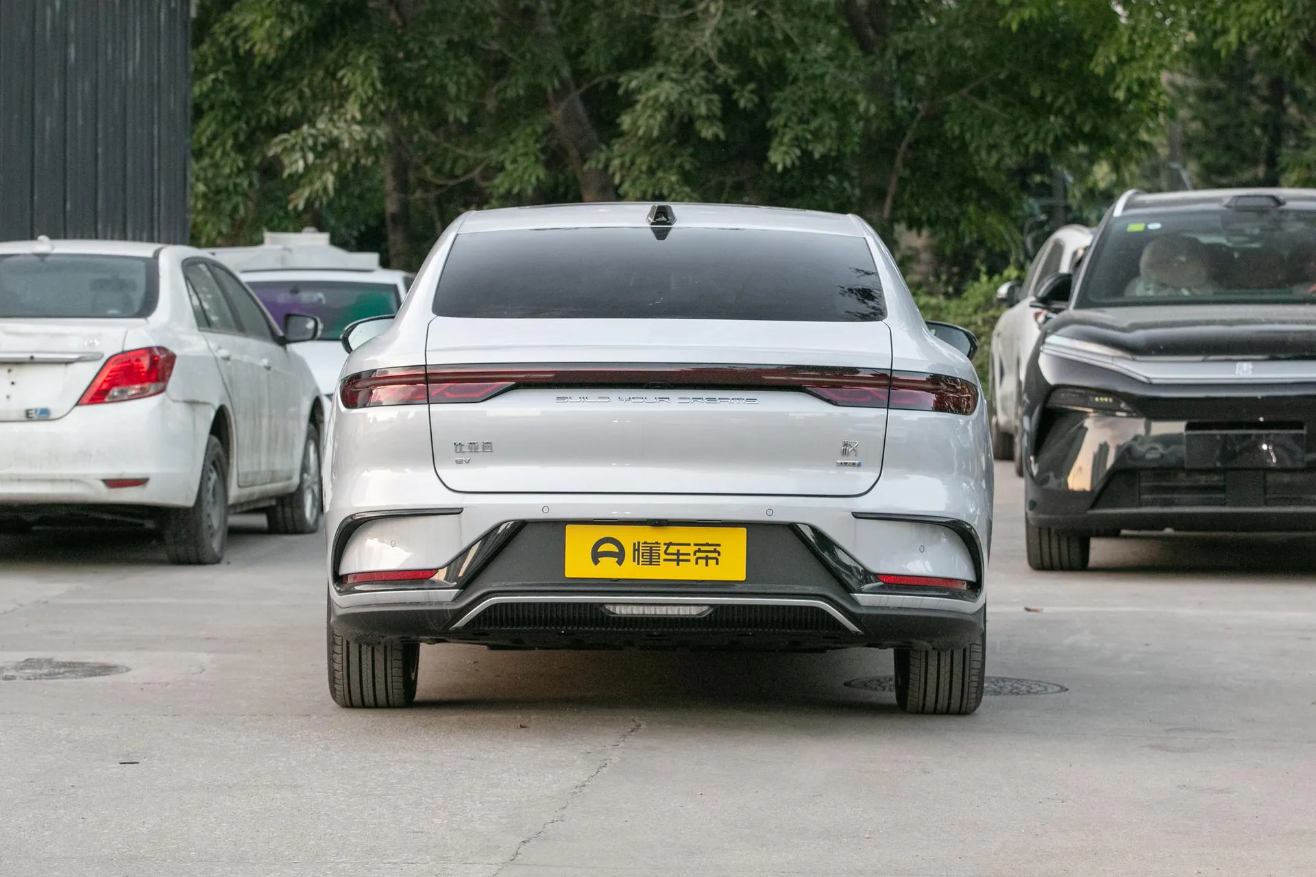  Han EV Smart Driving 701 KM Honor