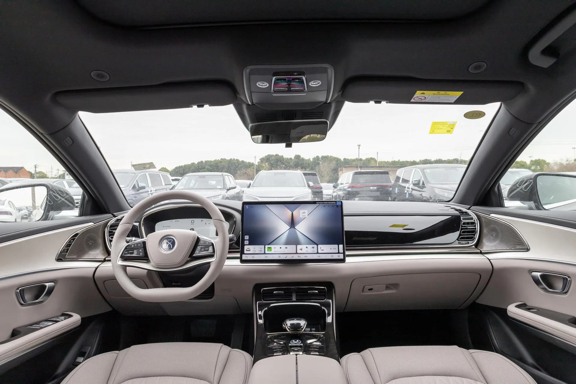  Han EV Smart Driving 701 KM Honor