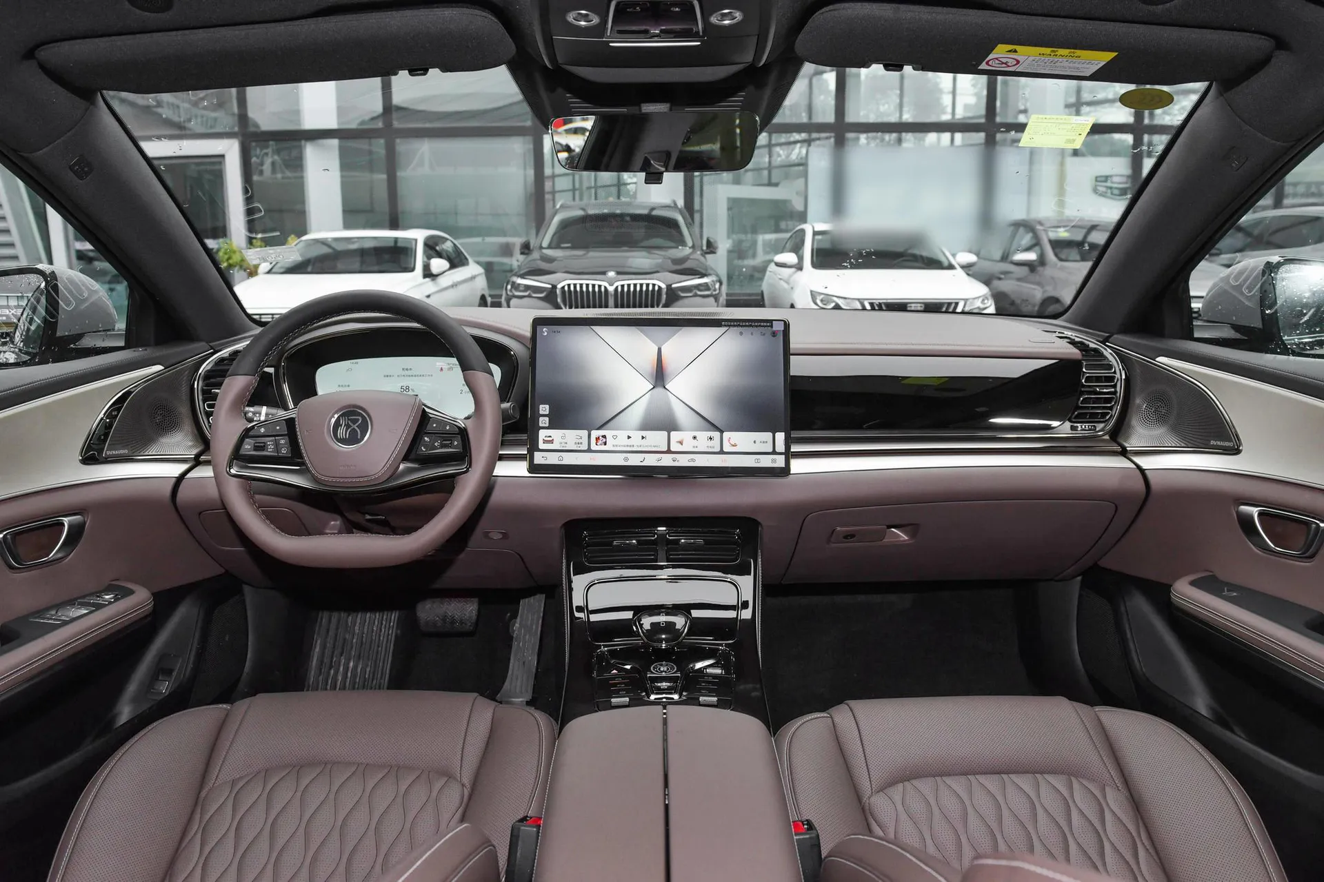  Han EV Smart Driving 701 KM Honor