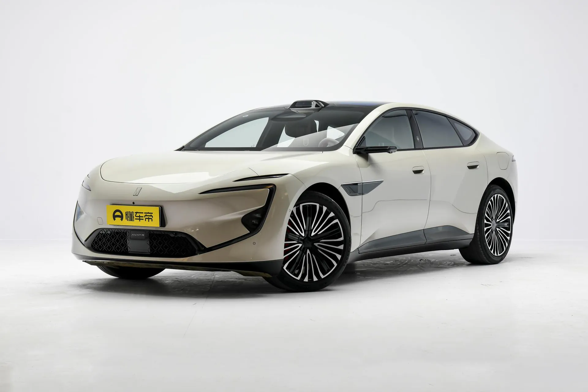  12 Ultra Dual-Motor RWD
