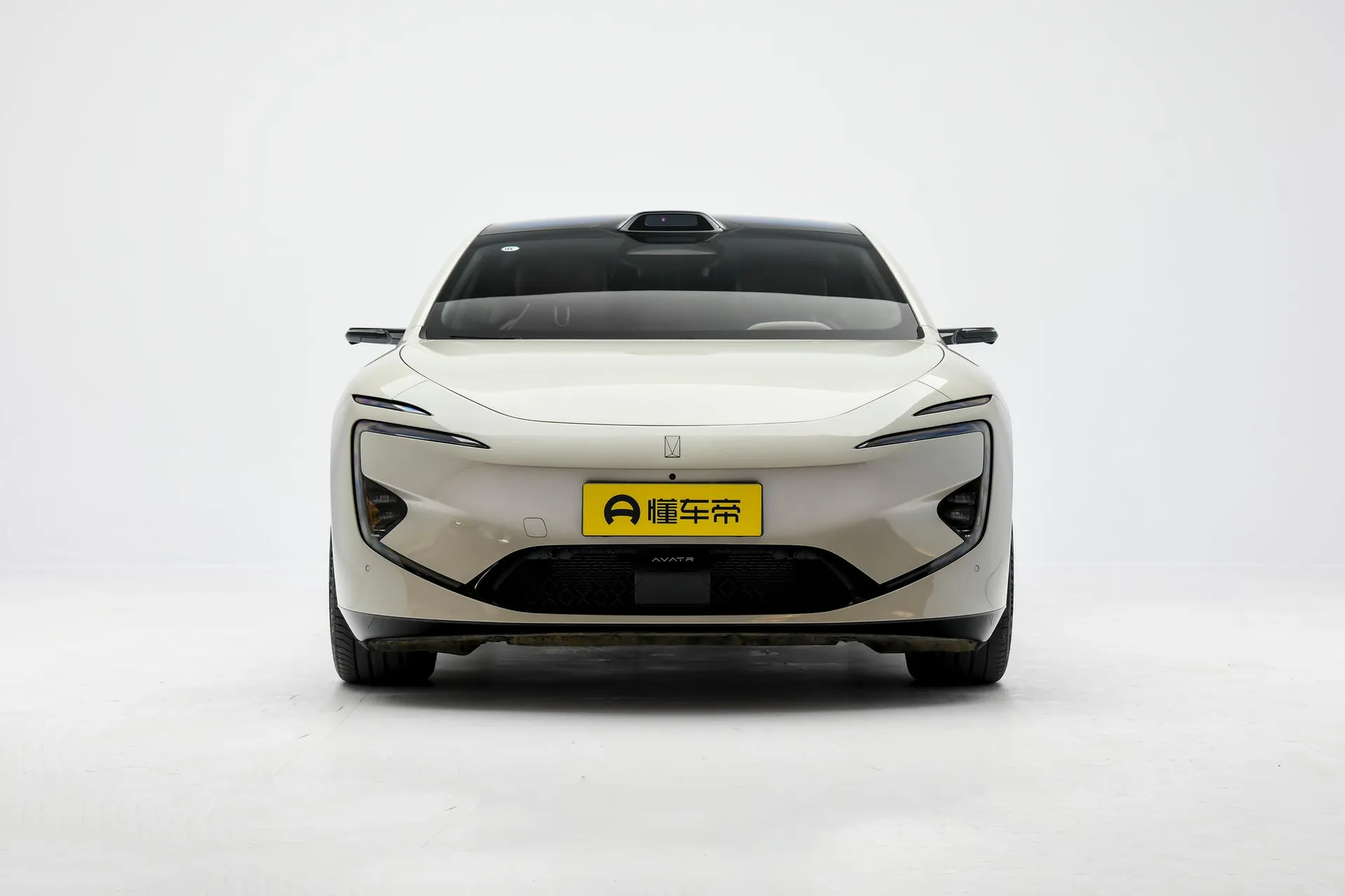  12 Ultra Dual-Motor RWD