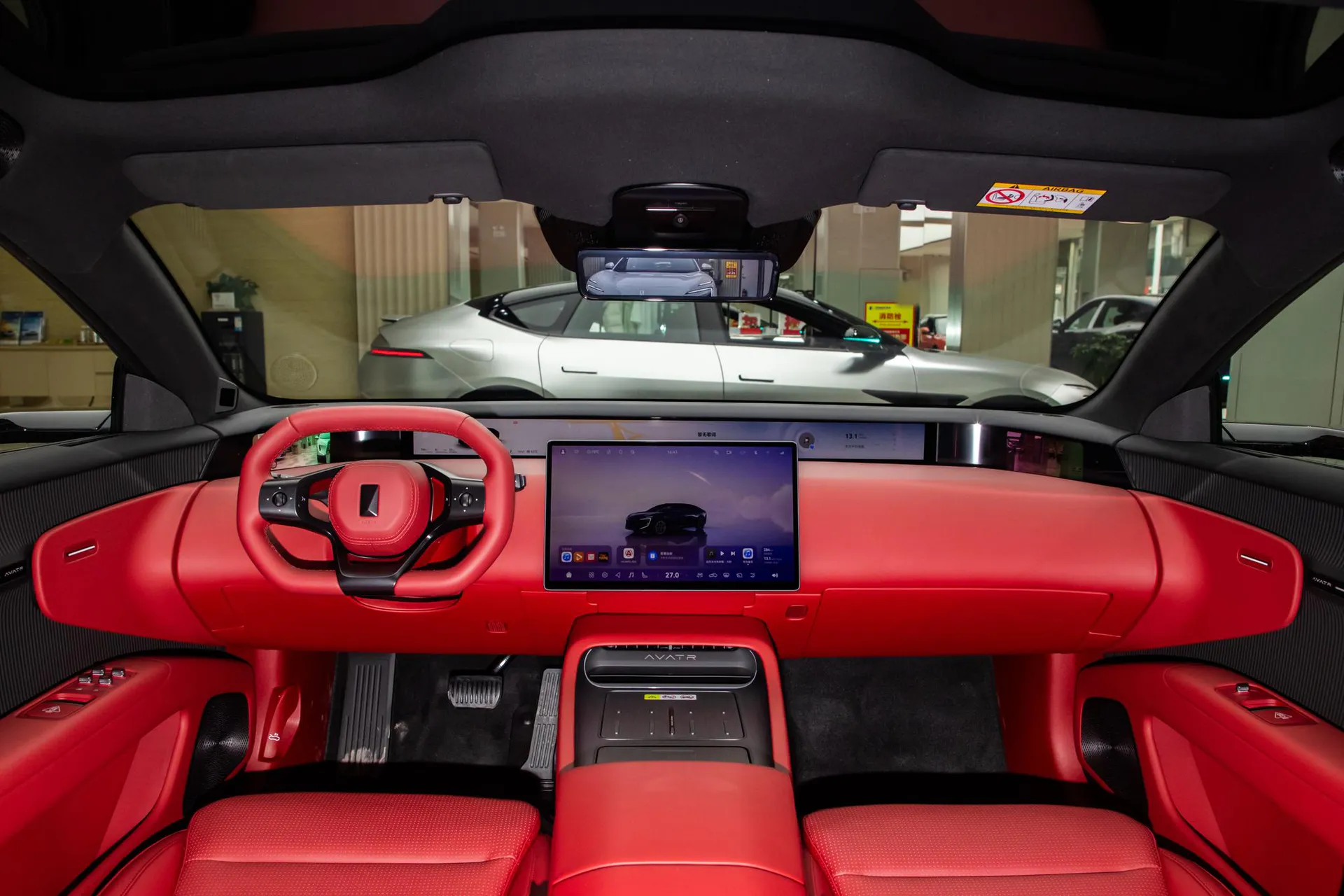  12 Ultra Dual-Motor RWD Pure EV