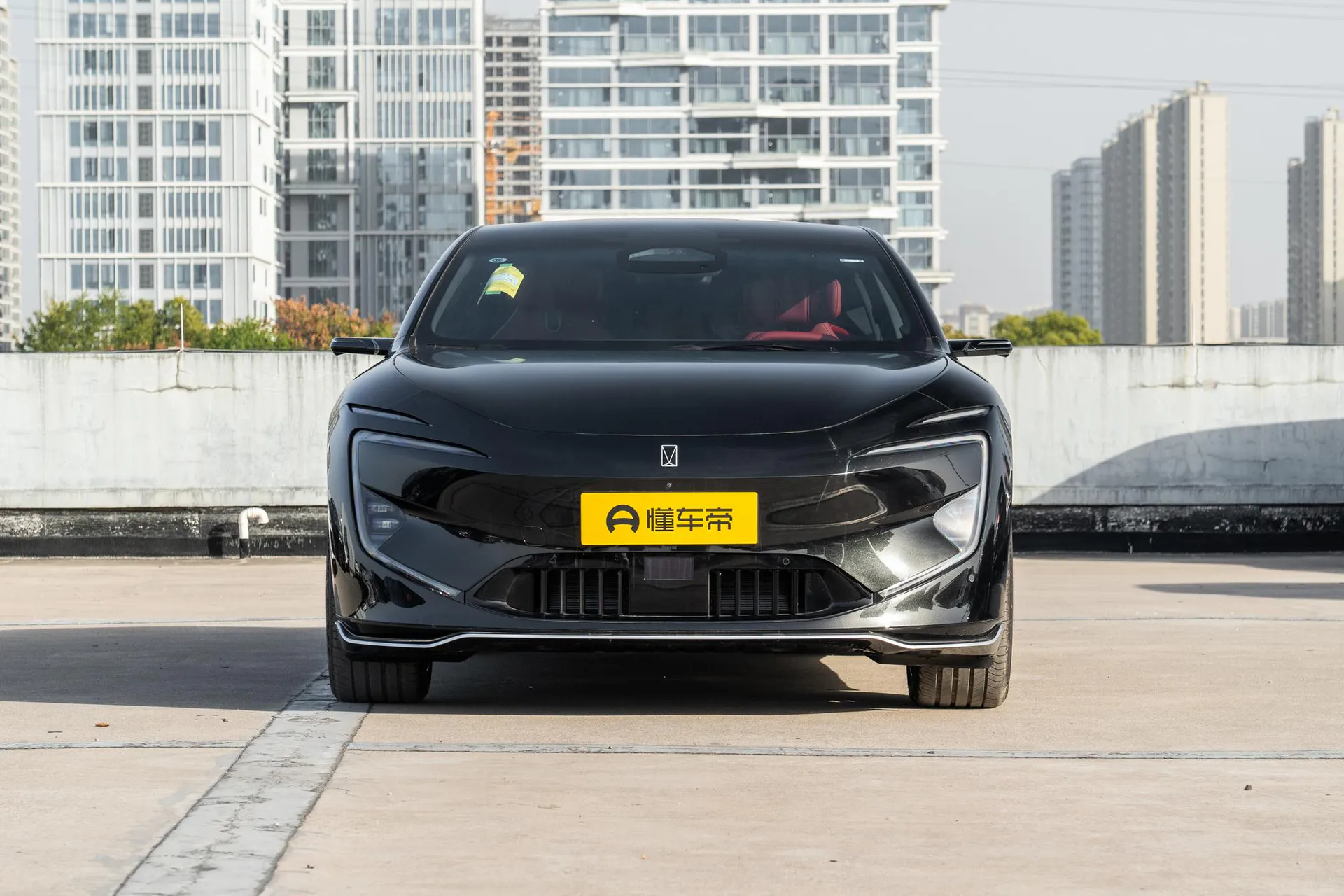  12 Master AWD Pure EV