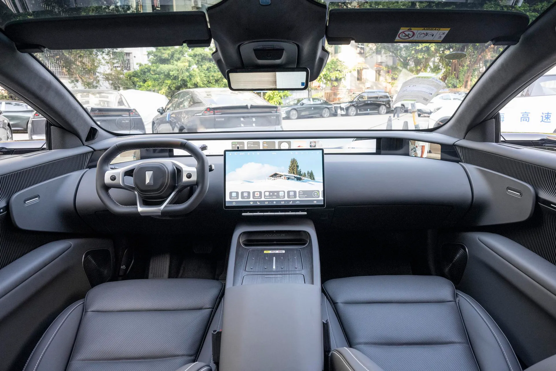  12 Master AWD Pure EV