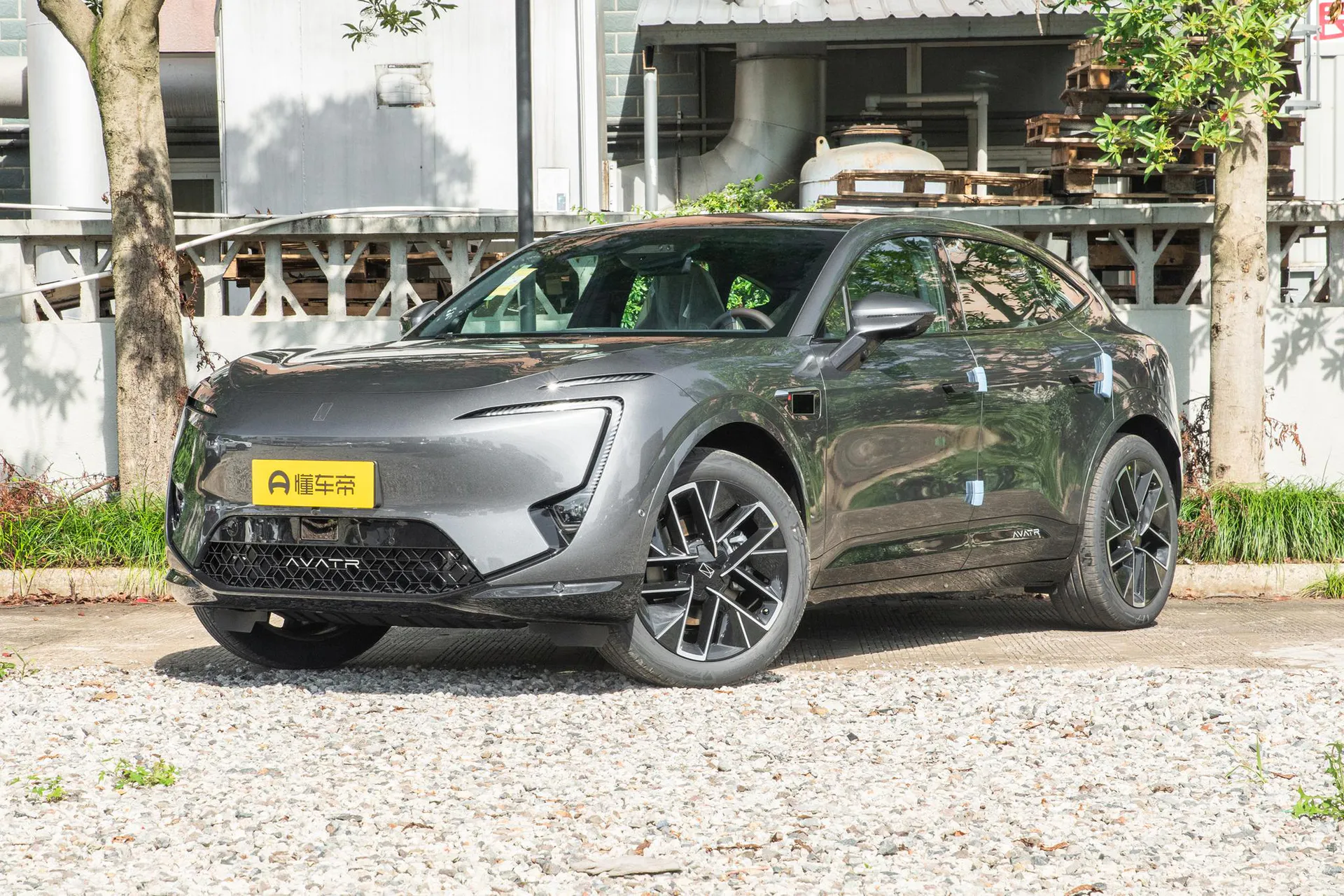  11 Max AWD EV