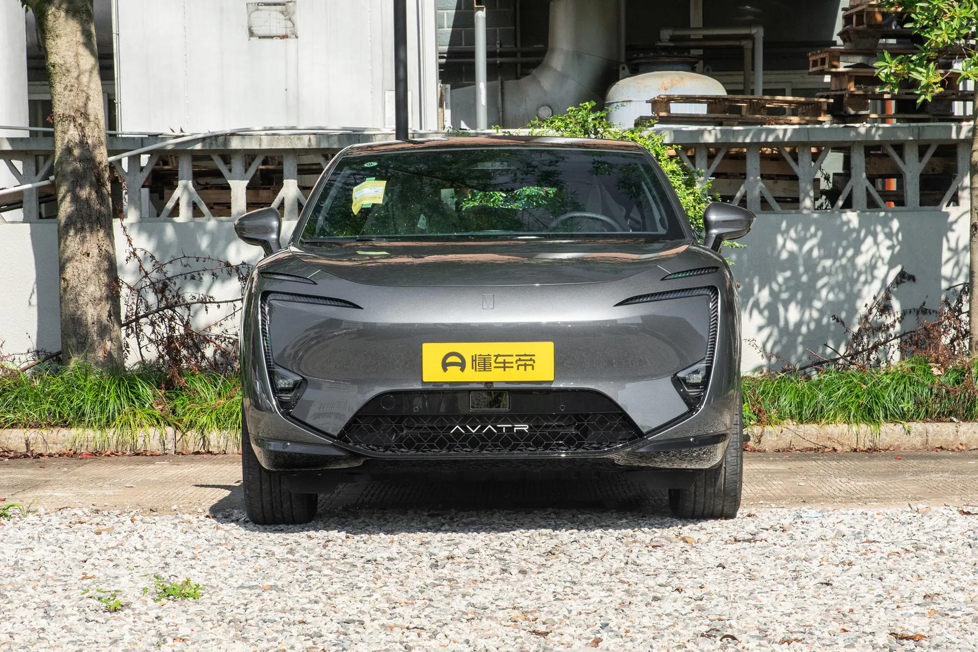  11 Max AWD EV