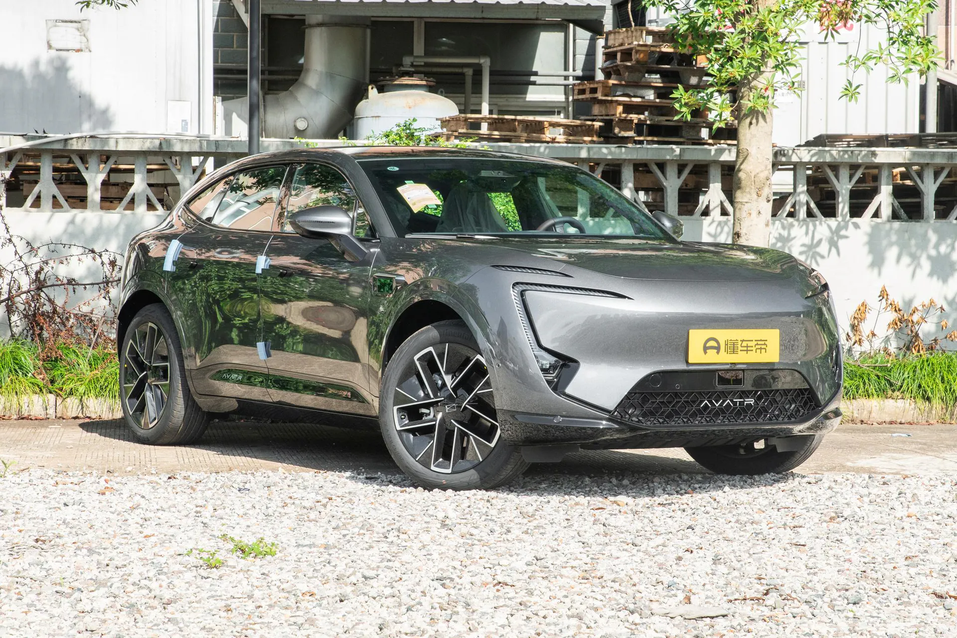  11 Max AWD EV