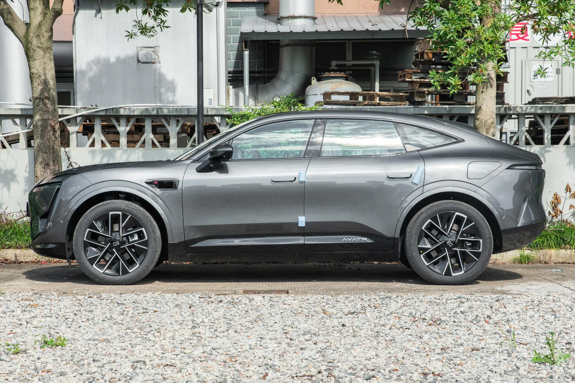  11 Max AWD EV