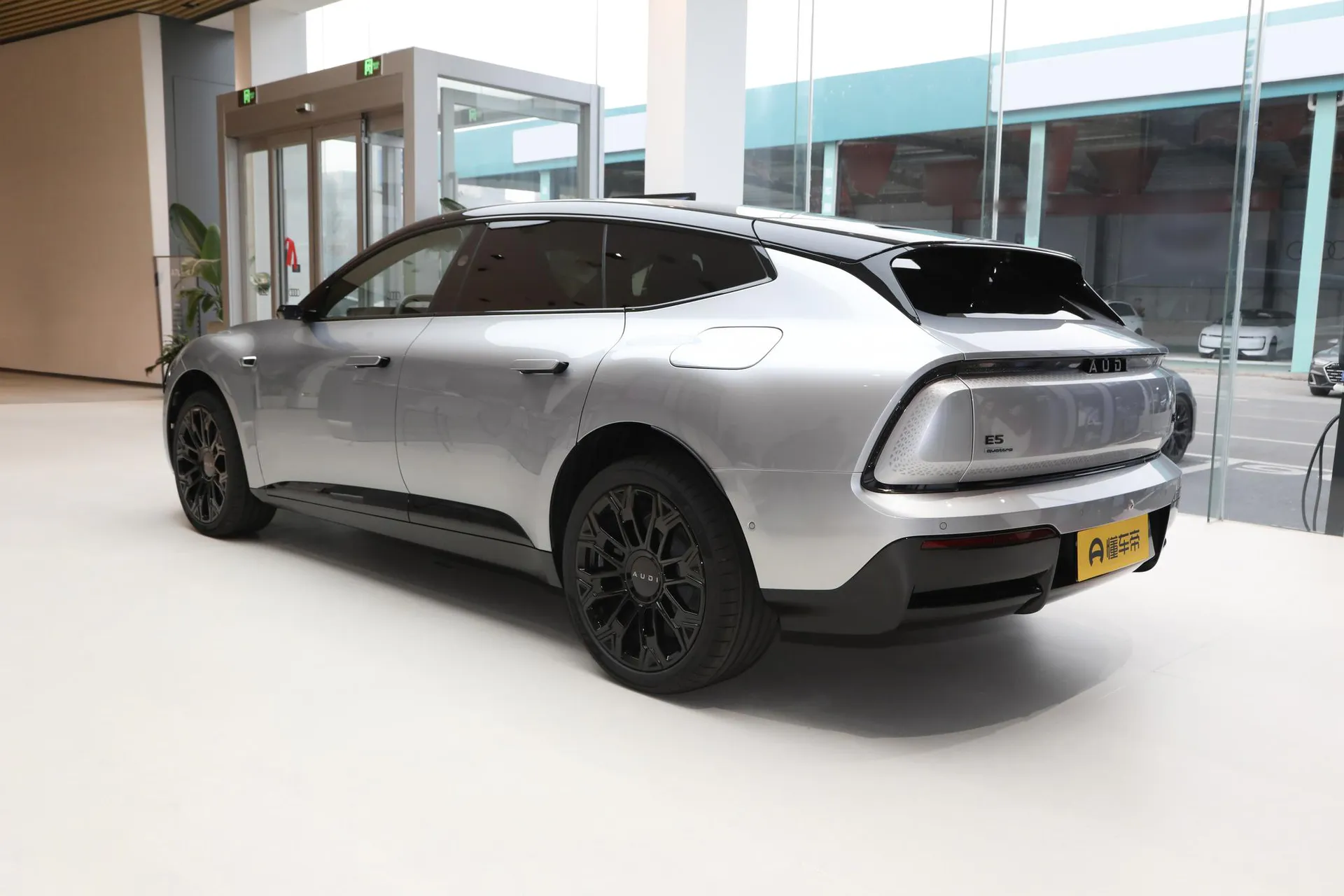  E5 Sportback Imperial Performance quattro