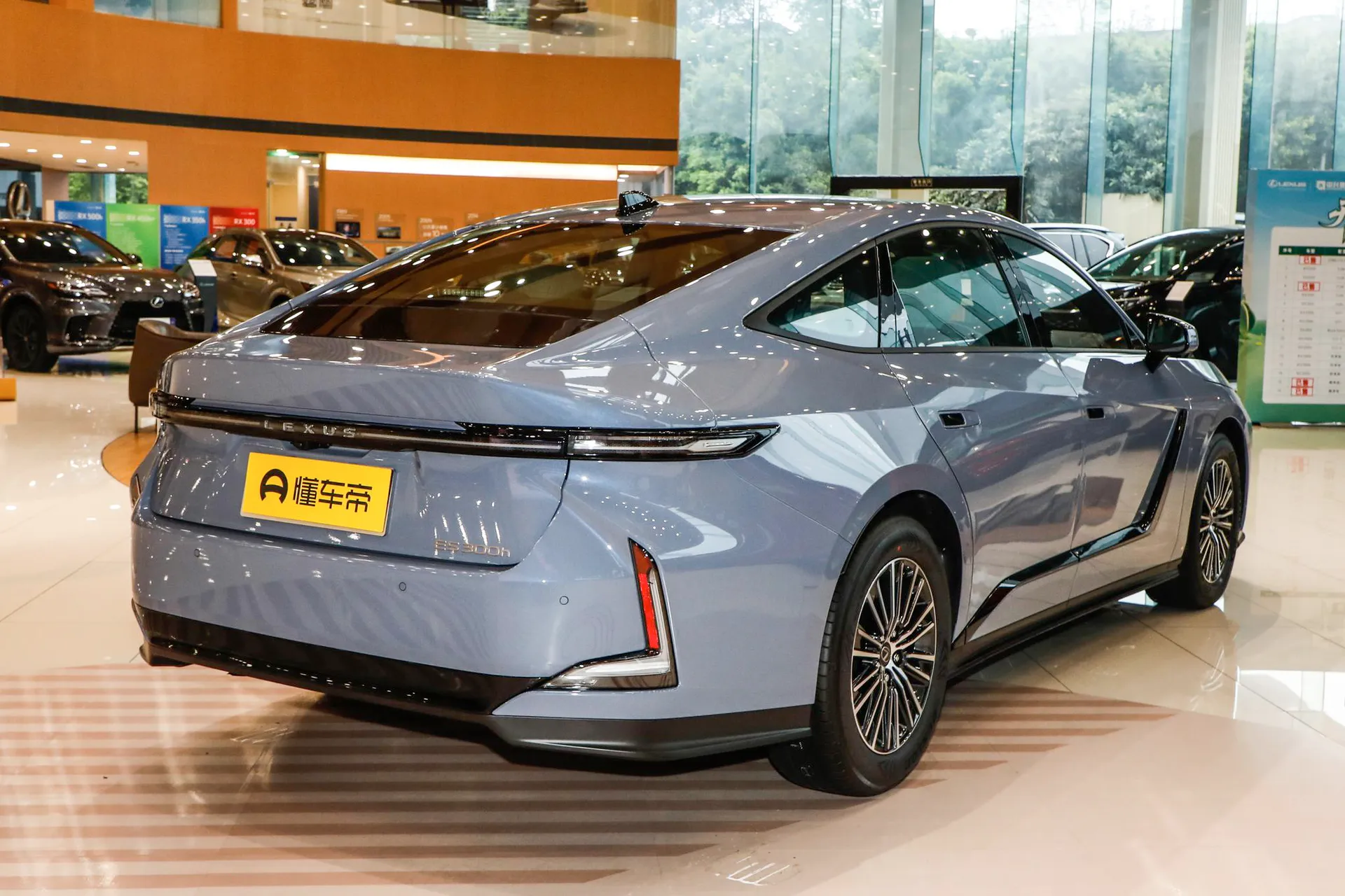 ES 300h