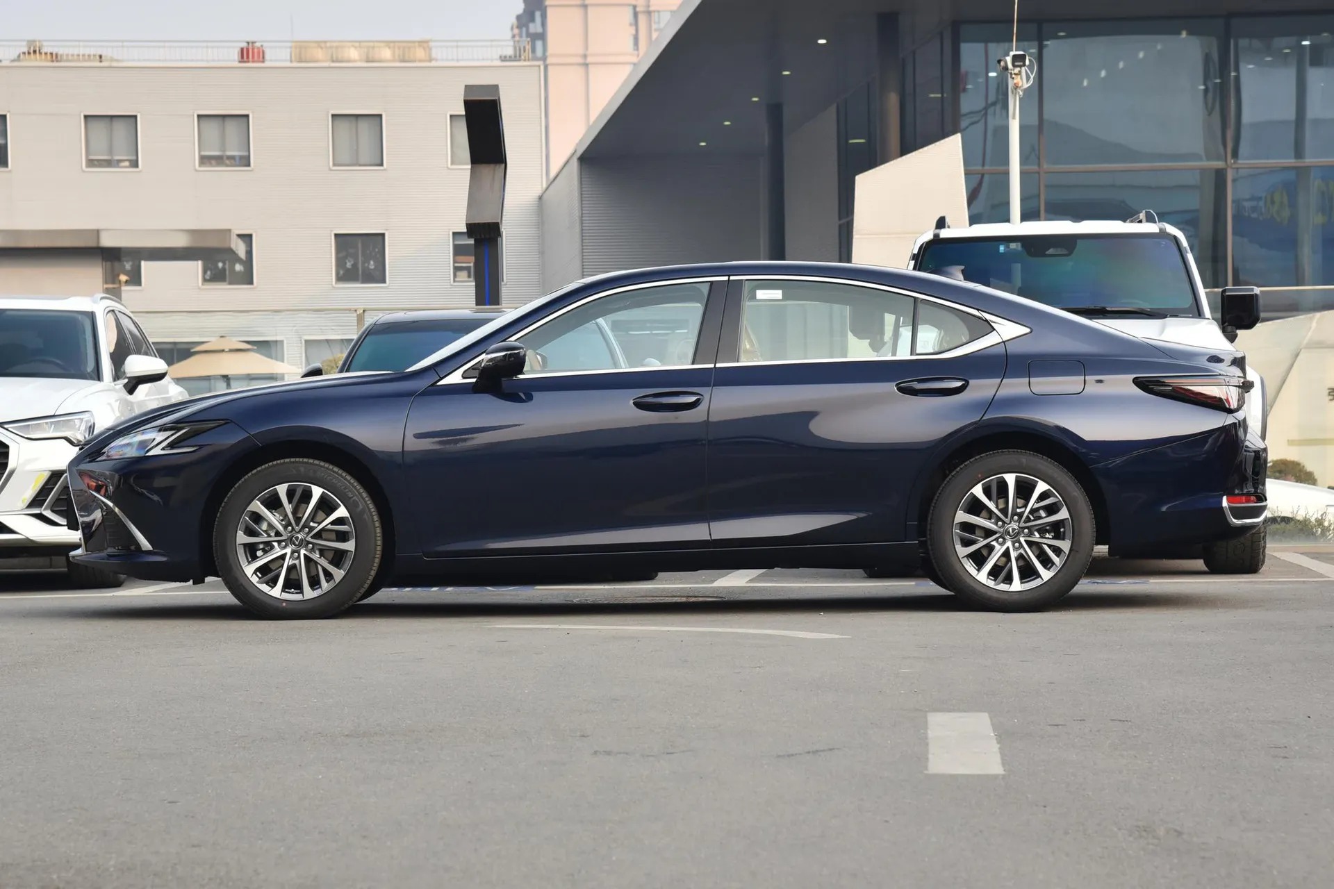  ES 200 Zhenxiang