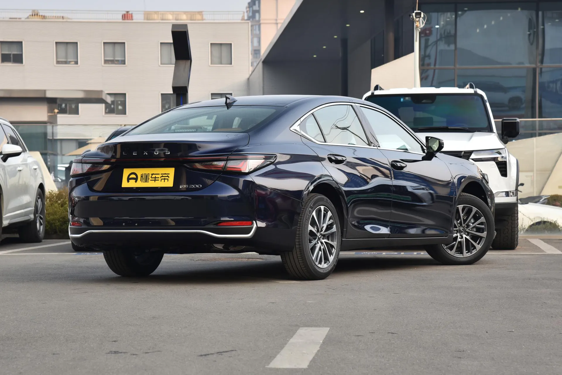 ES 200 Zhenxiang