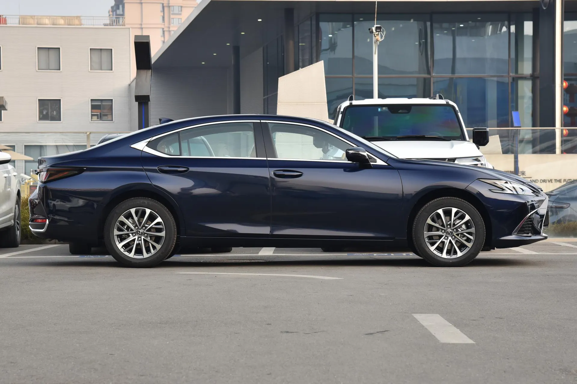  ES 200 Zhenxiang