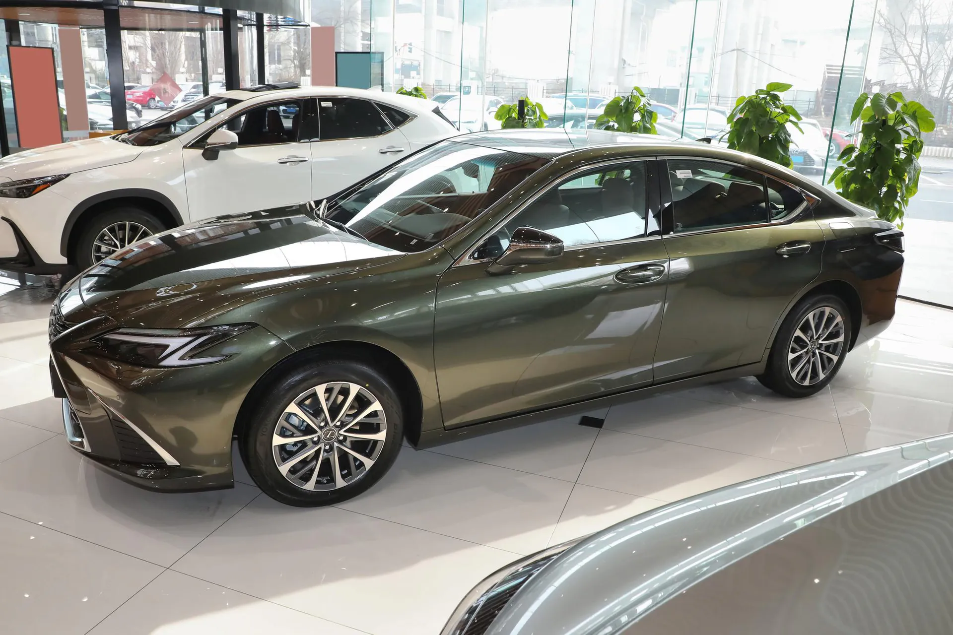  ES 200 Zhenxiang