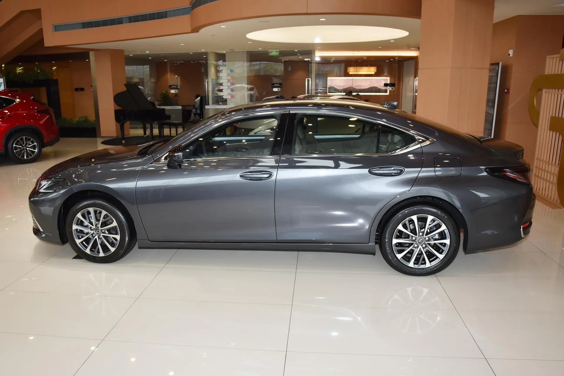 ES 200 Zhenxiang