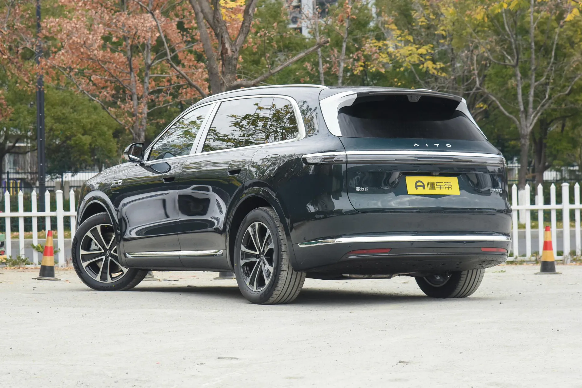  M7 Pure EV Max 5-Seater Long Range (192-Line LiDAR)