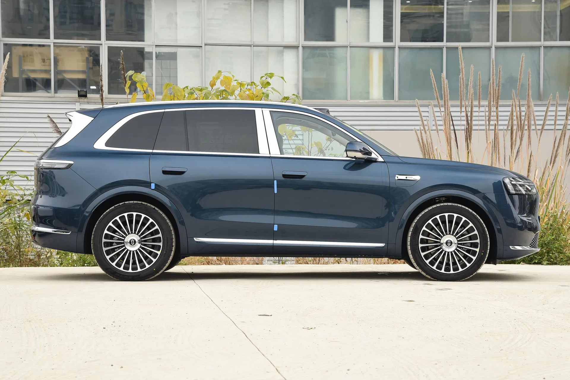  M7 Pure EV Max 5-Seater Long Range (192-Line LiDAR)