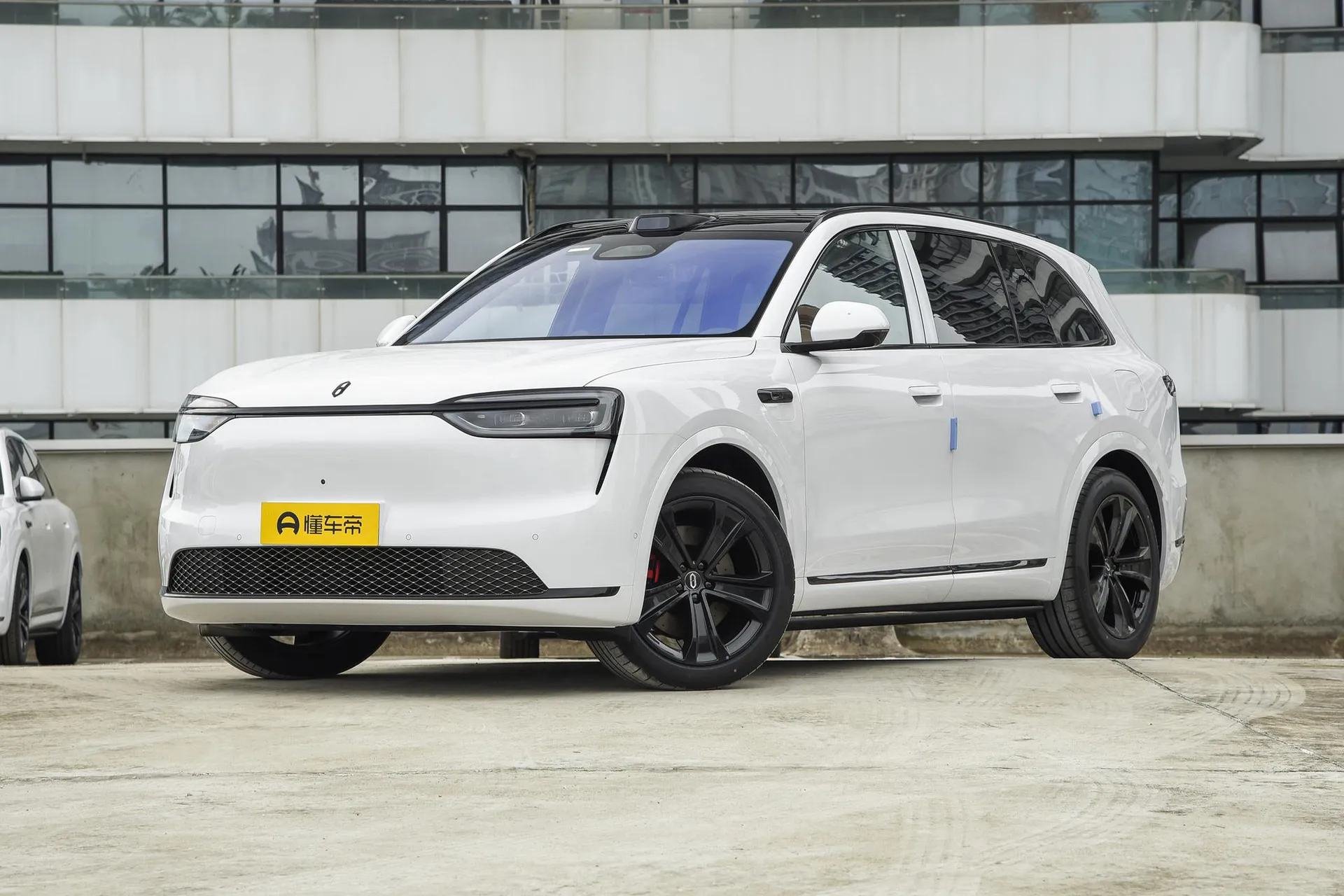  M7 Pure EV Max 5-Seater Long Range (192-Line LiDAR)