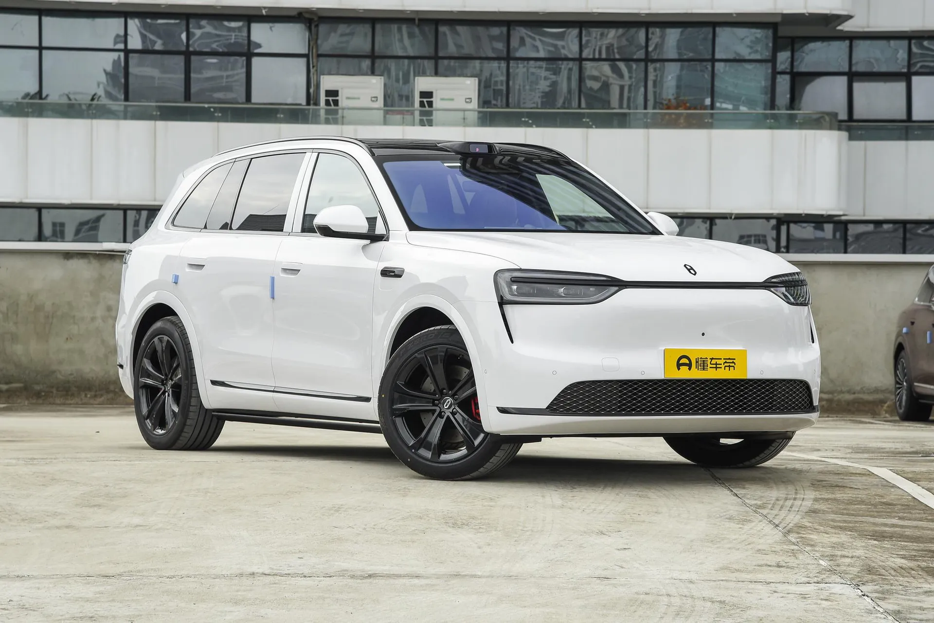 M7 Pure EV Max 5-Seater Long Range (192-Line LiDAR)