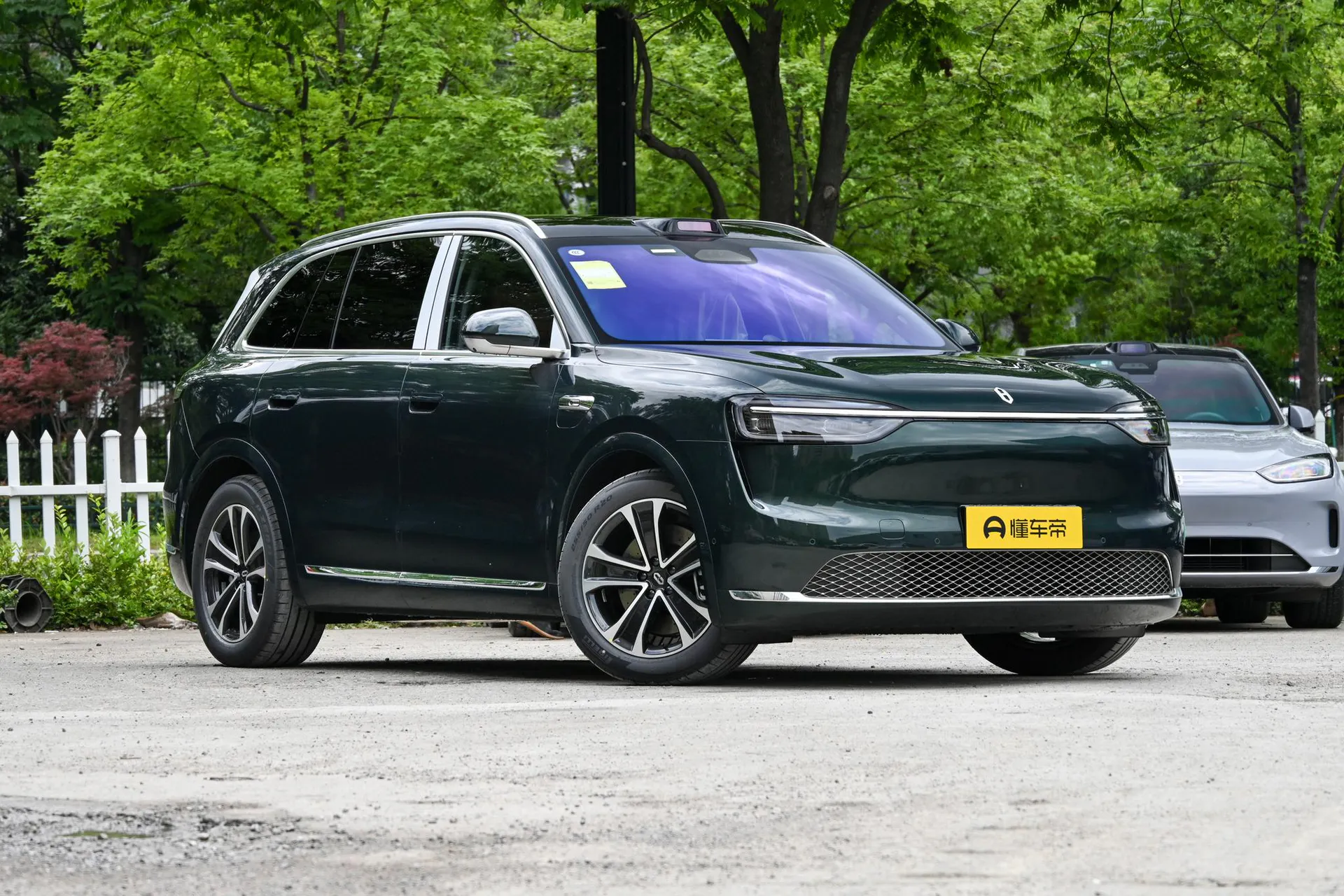  M7 Pure EV Max 5-Seater Long Range (896-Line LiDAR)