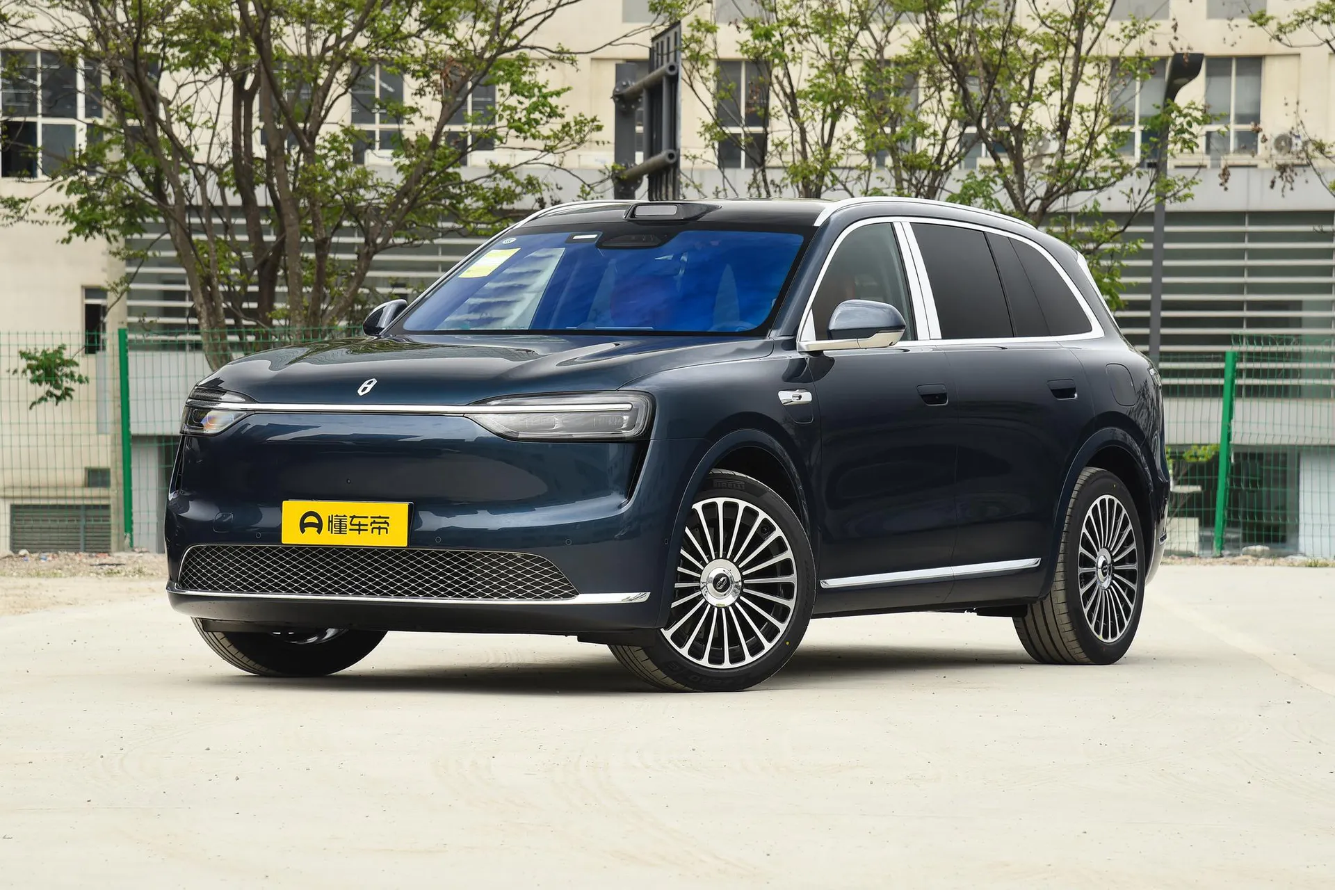  M7 Pure EV Max 5-Seater Long Range (896-Line LiDAR)