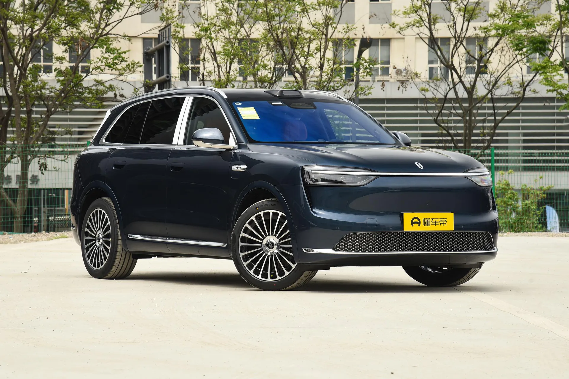  M7 Pure EV Max 5-Seater Long Range (896-Line LiDAR)
