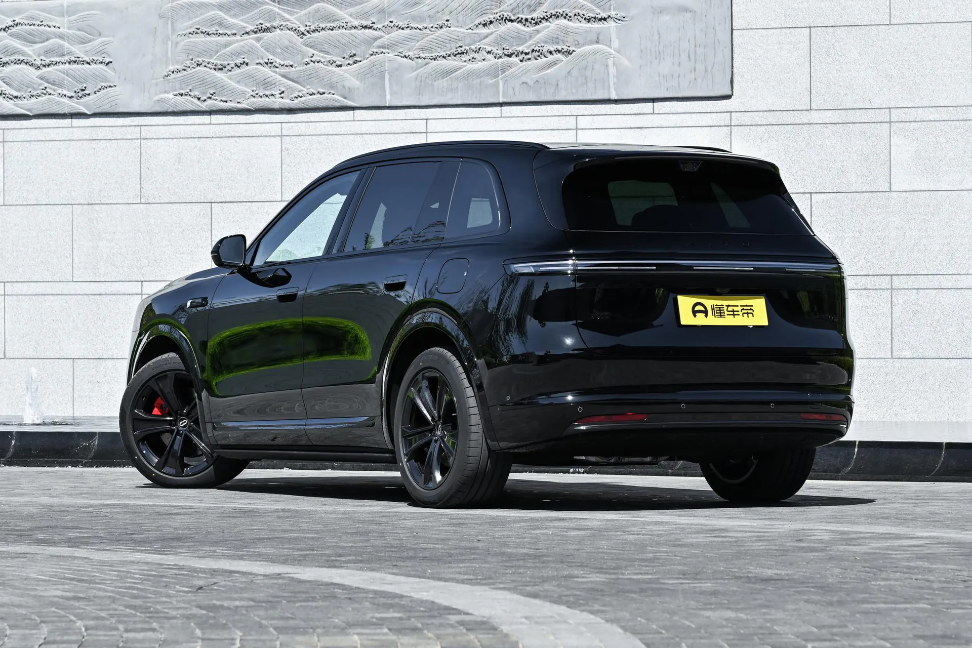  M7 Pure EV Max 5-Seater AWD (192-Line LiDAR)