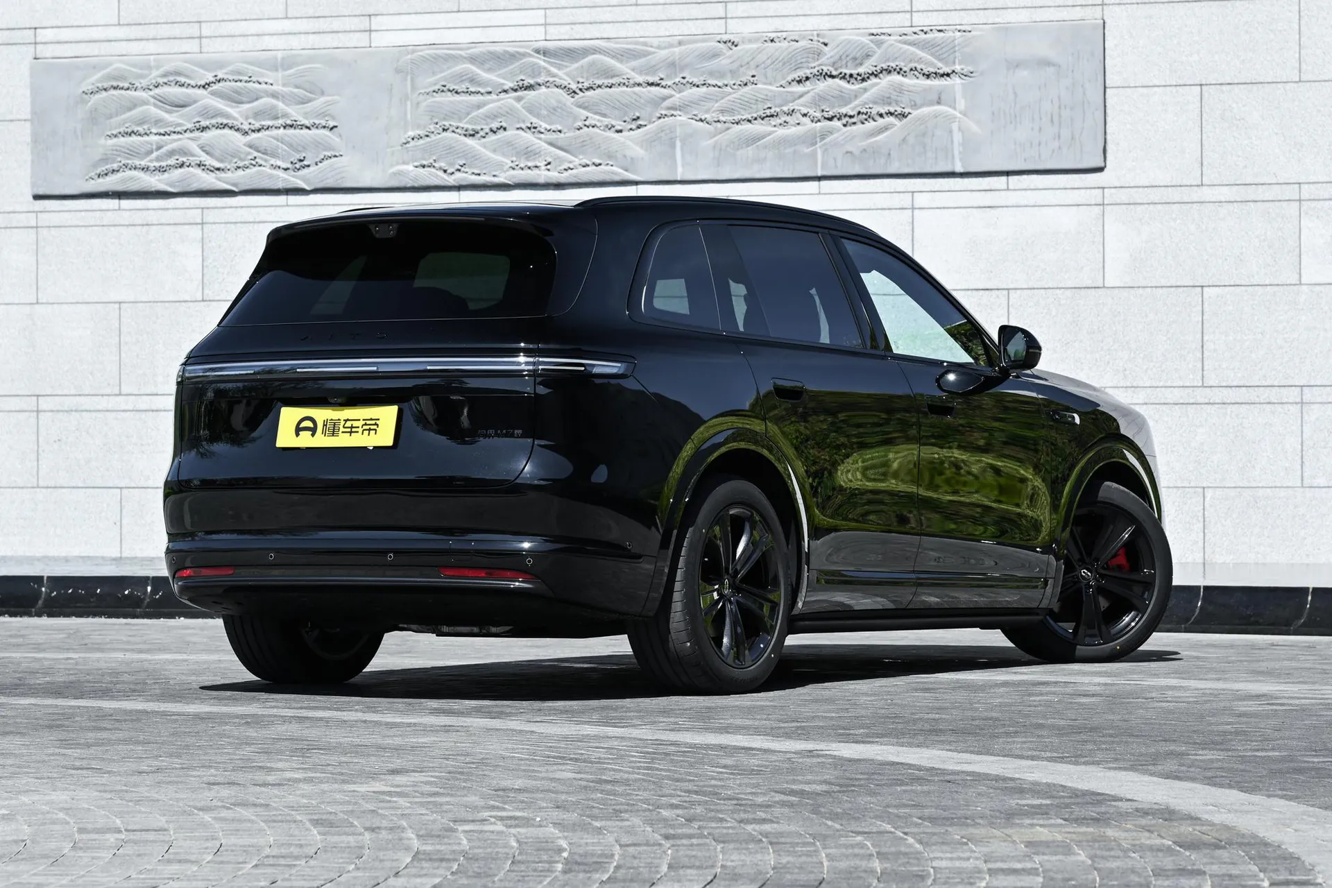  M7 Pure EV Max 5-Seater AWD (192-Line LiDAR)
