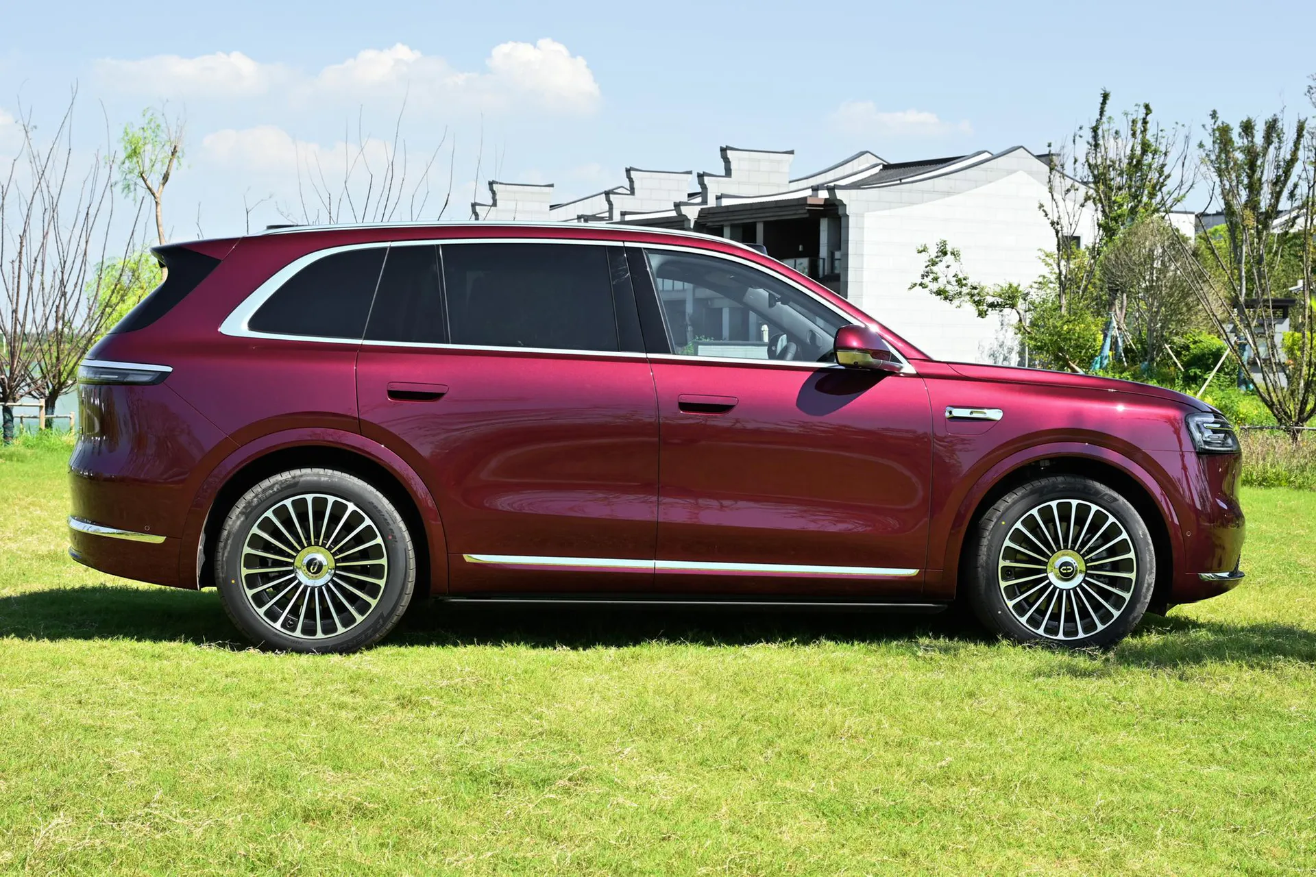  M7 Pure EV Max 5-Seater AWD (192-Line LiDAR)
