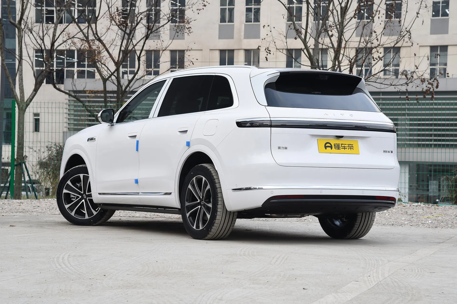  M7 Pure EV Max 5-Seater AWD (192-Line LiDAR)