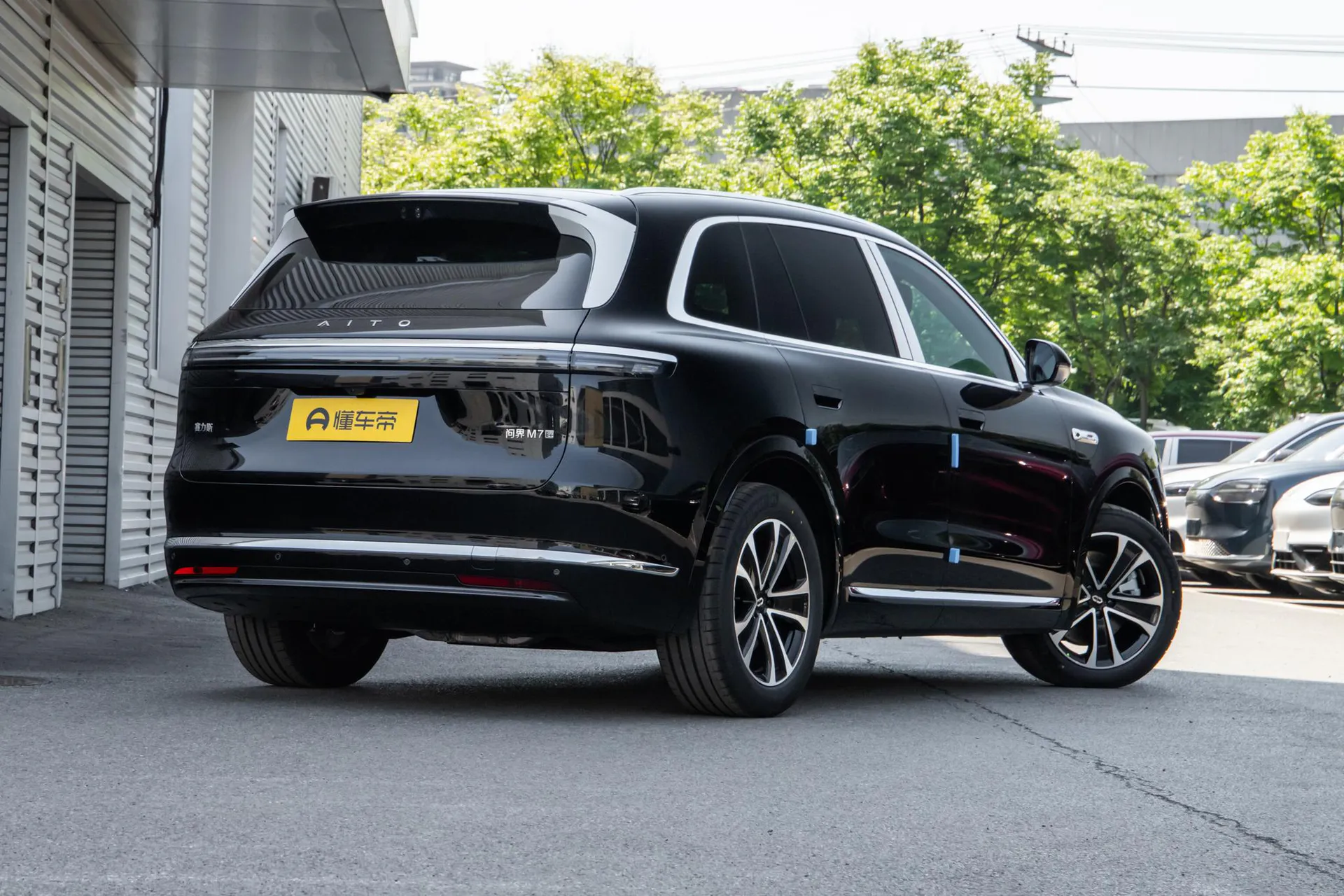  M7 Pure EV Max 5-Seater AWD (896-Line LiDAR)