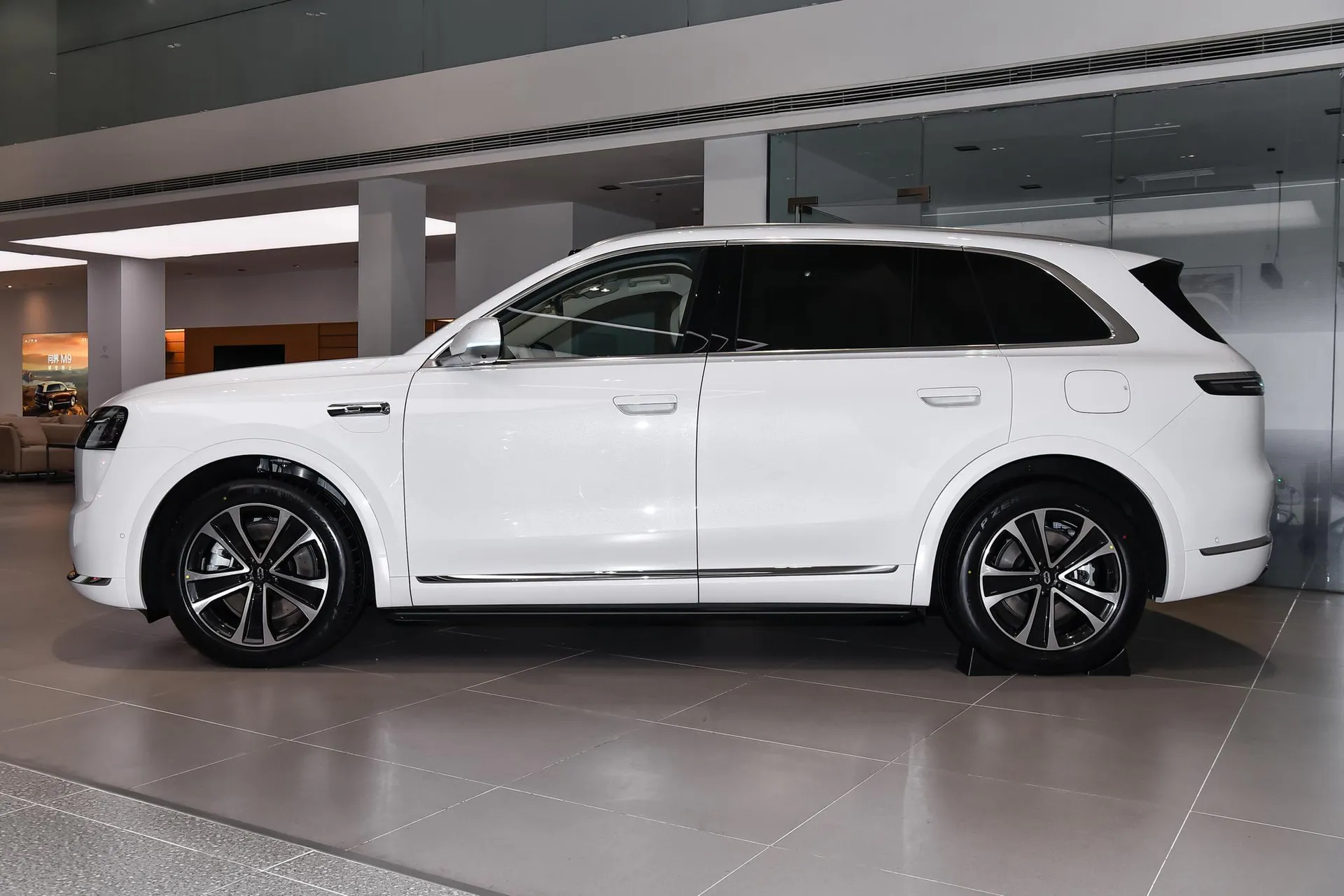  M7 Pure EV Max 5-Seater AWD (896-Line LiDAR)