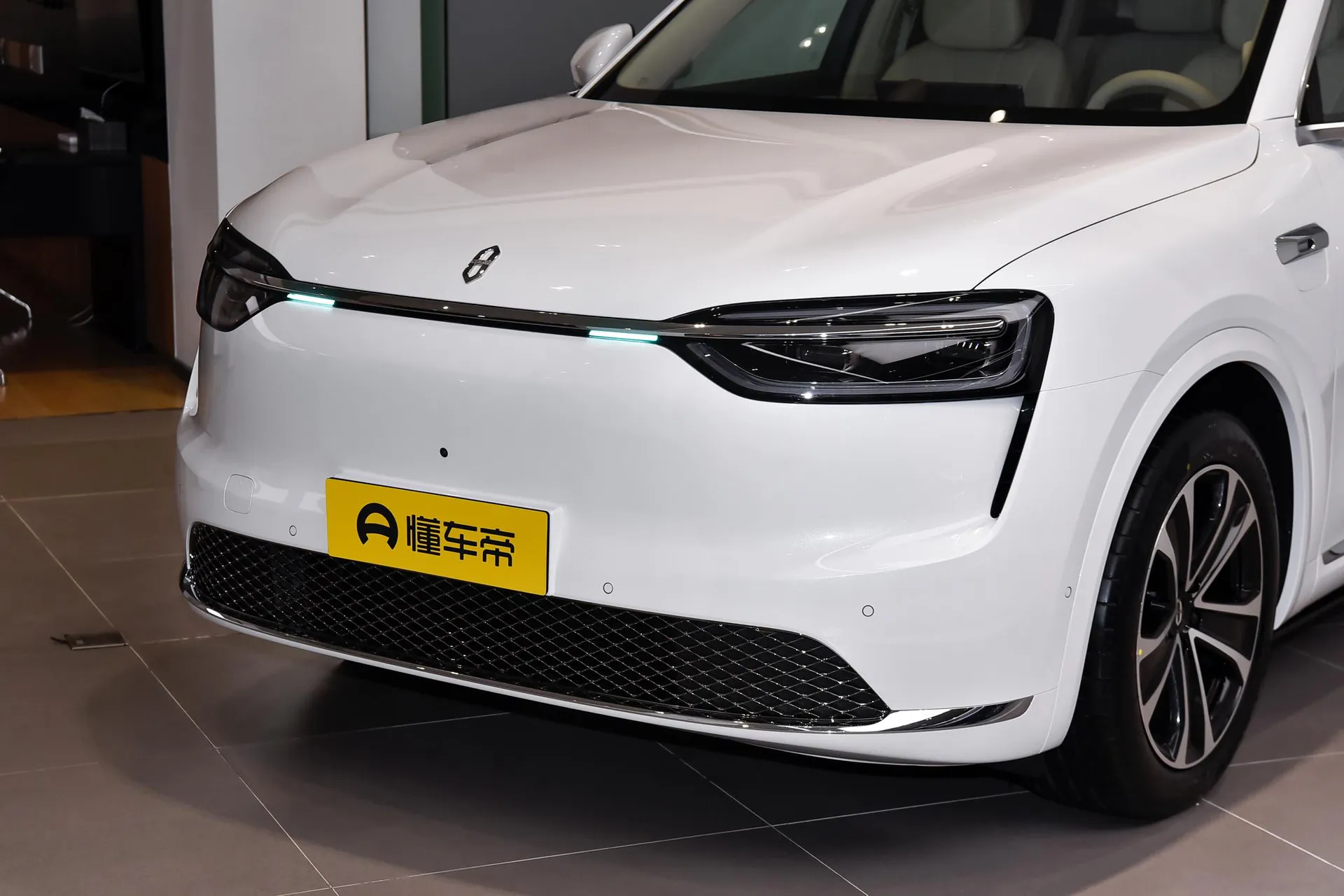  M7 Pure EV Max 5-Seater AWD (896-Line LiDAR)