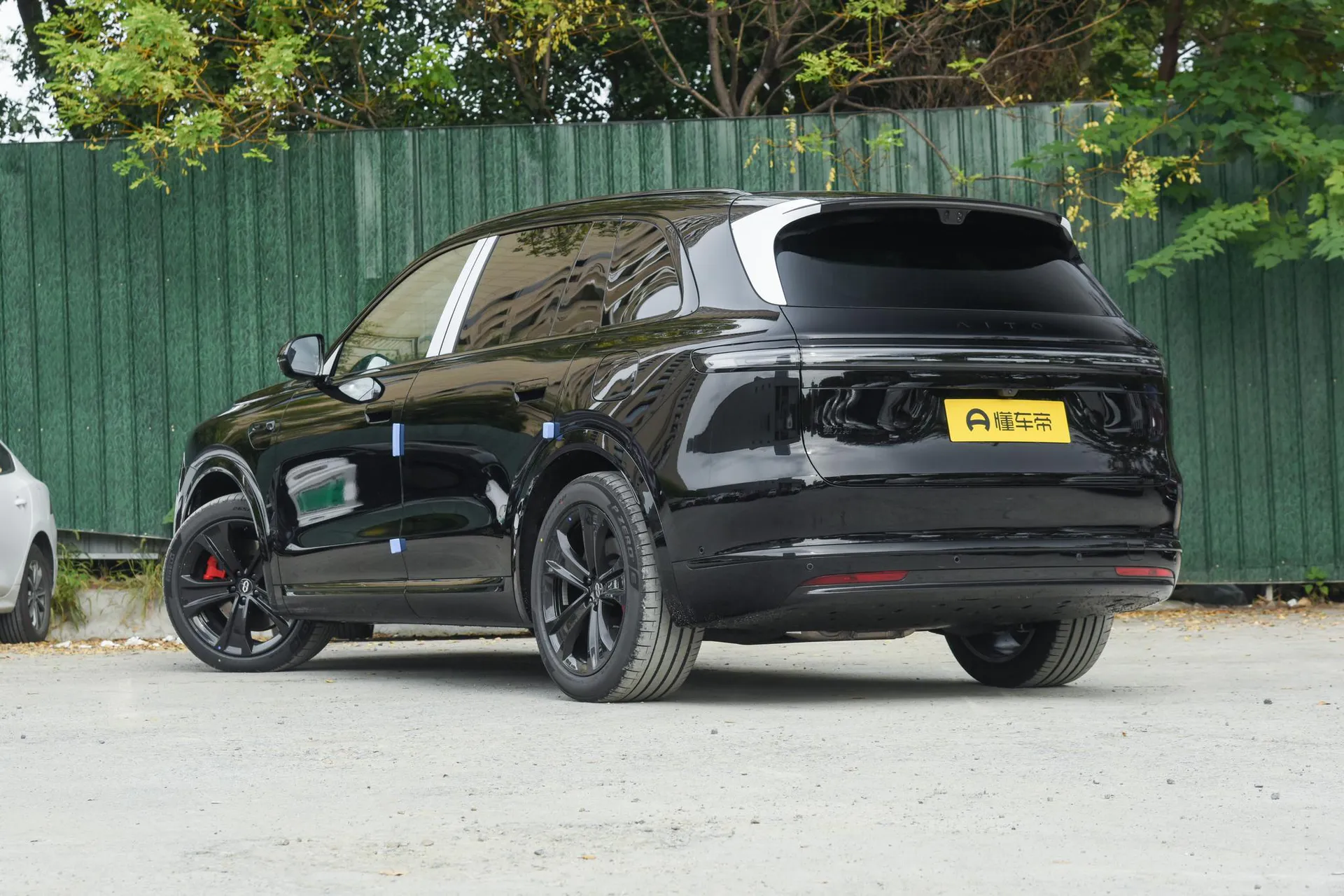  M7 Pure EV Ultra 5-Seater AWD (192-Line LiDAR)