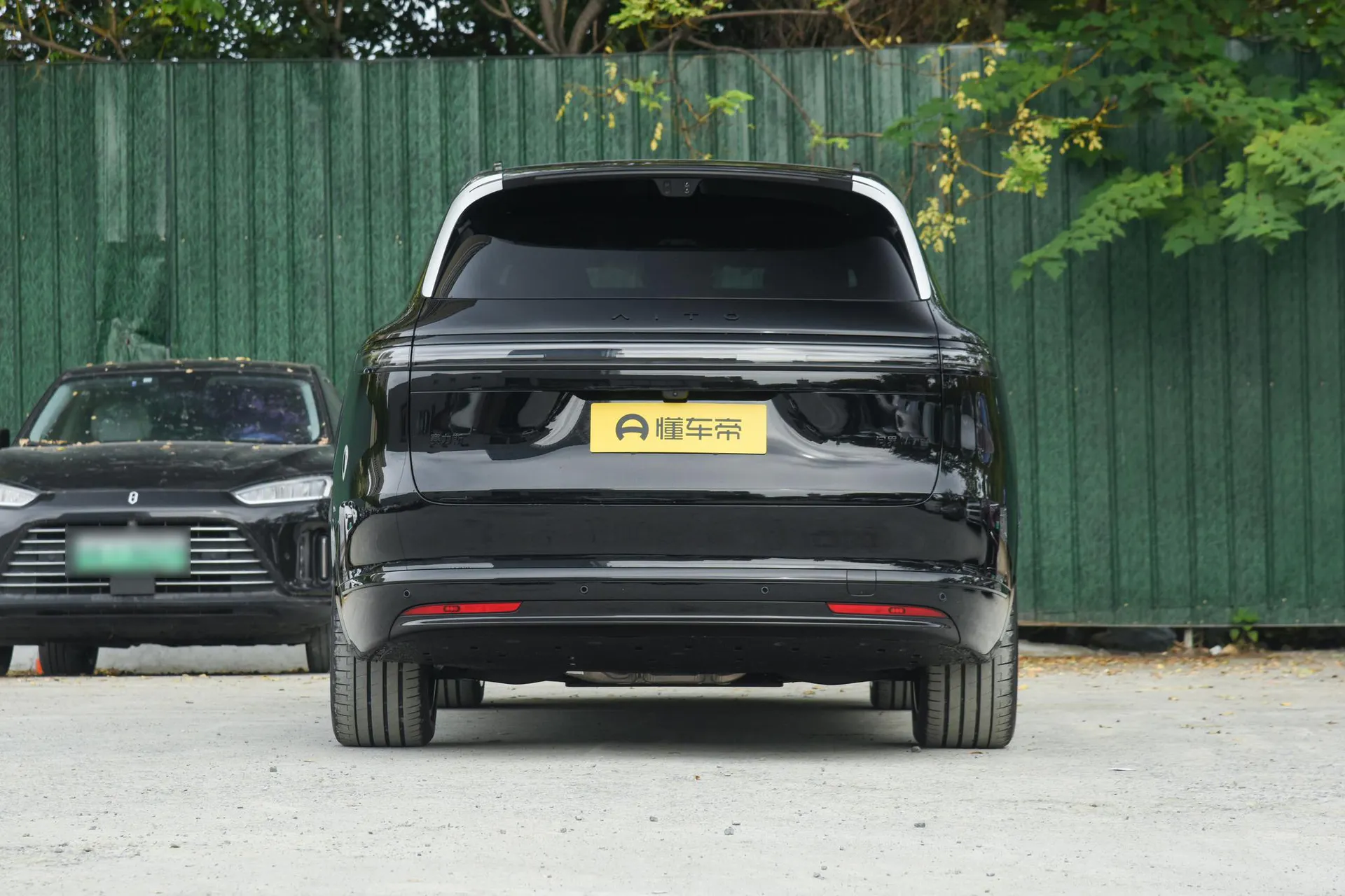  M7 Pure EV Ultra 5-Seater AWD (192-Line LiDAR)