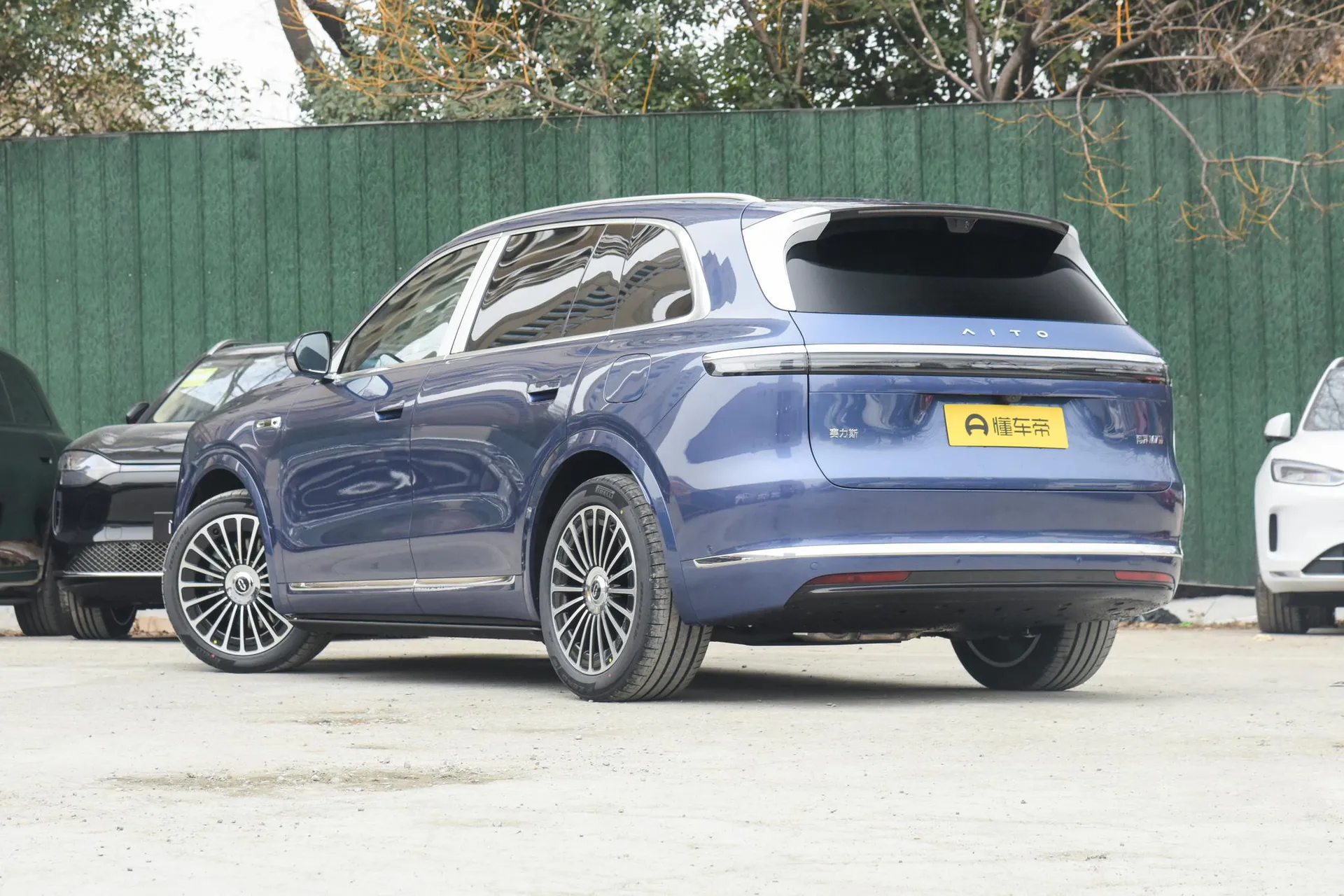  M7 Pure EV Ultra 5-Seater AWD (192-Line LiDAR)