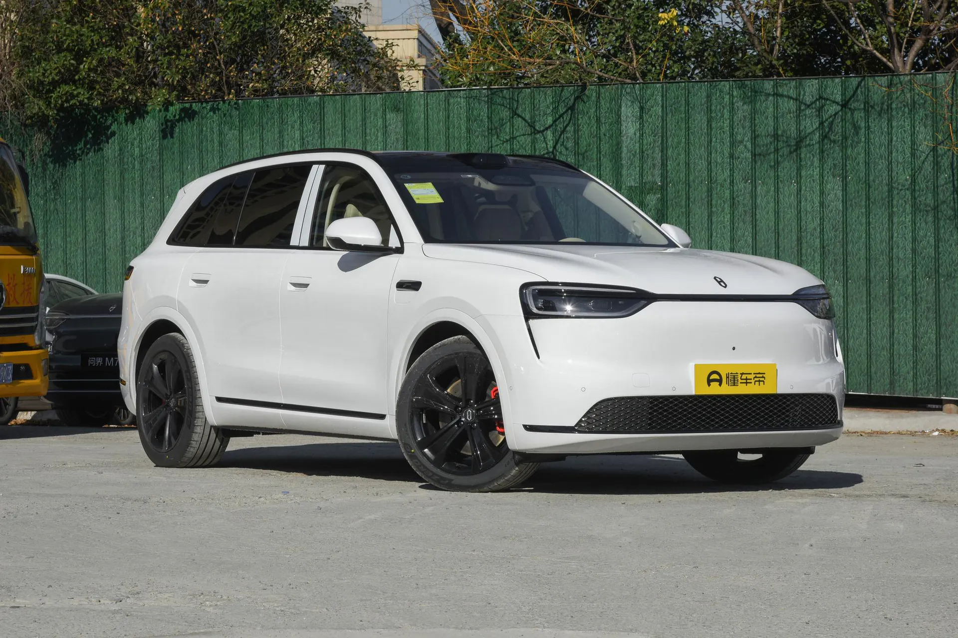  M7 Pure EV Ultra 5-Seater AWD (192-Line LiDAR)