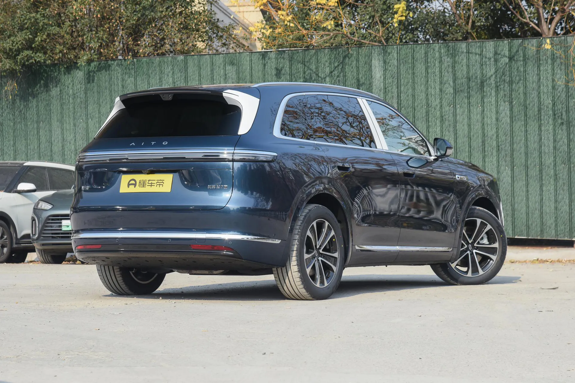  M7 Pure EV Max 6-Seater Long Range (192-Line LiDAR)