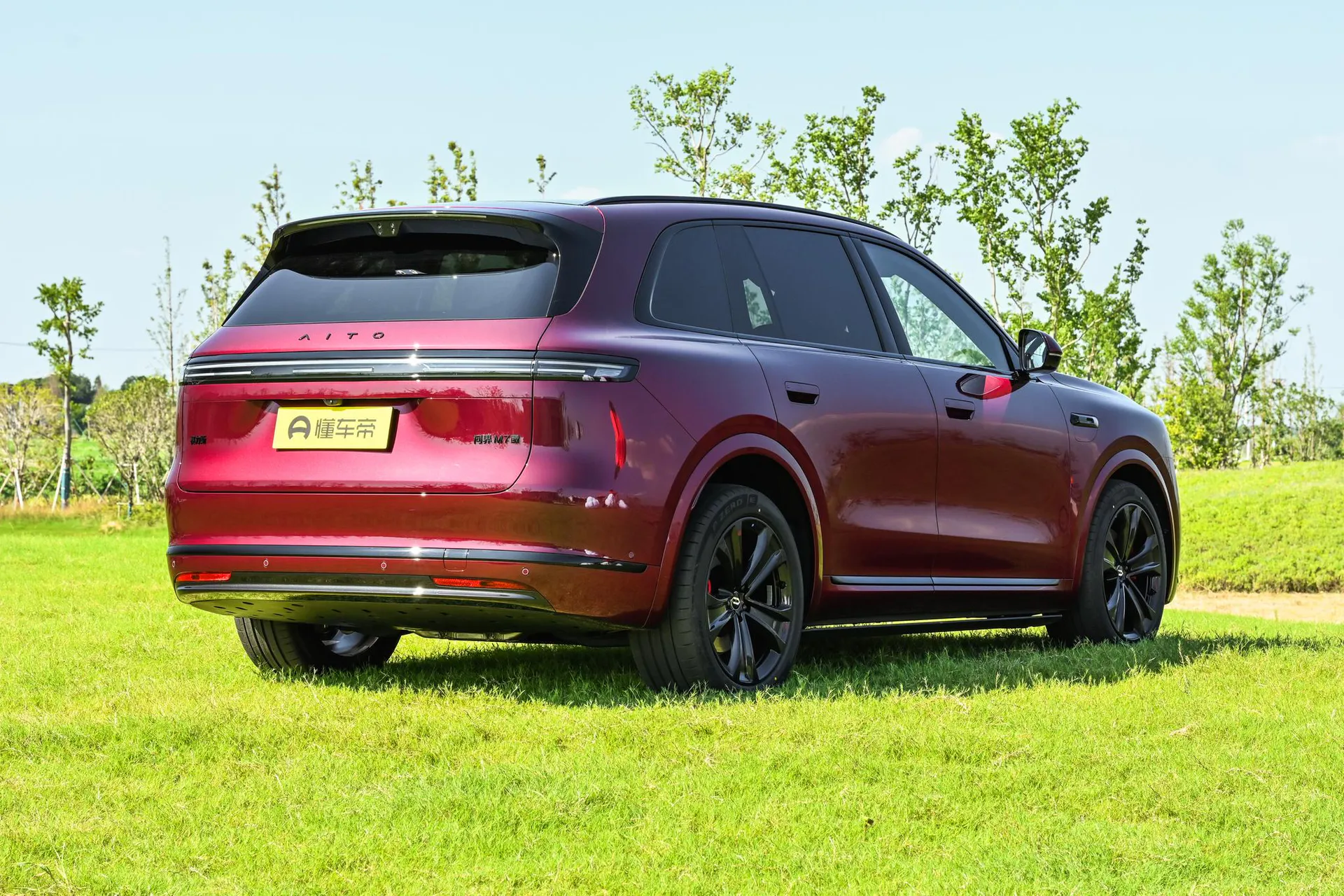  M7 Pure EV Max 6-Seater Long Range (192-Line LiDAR)