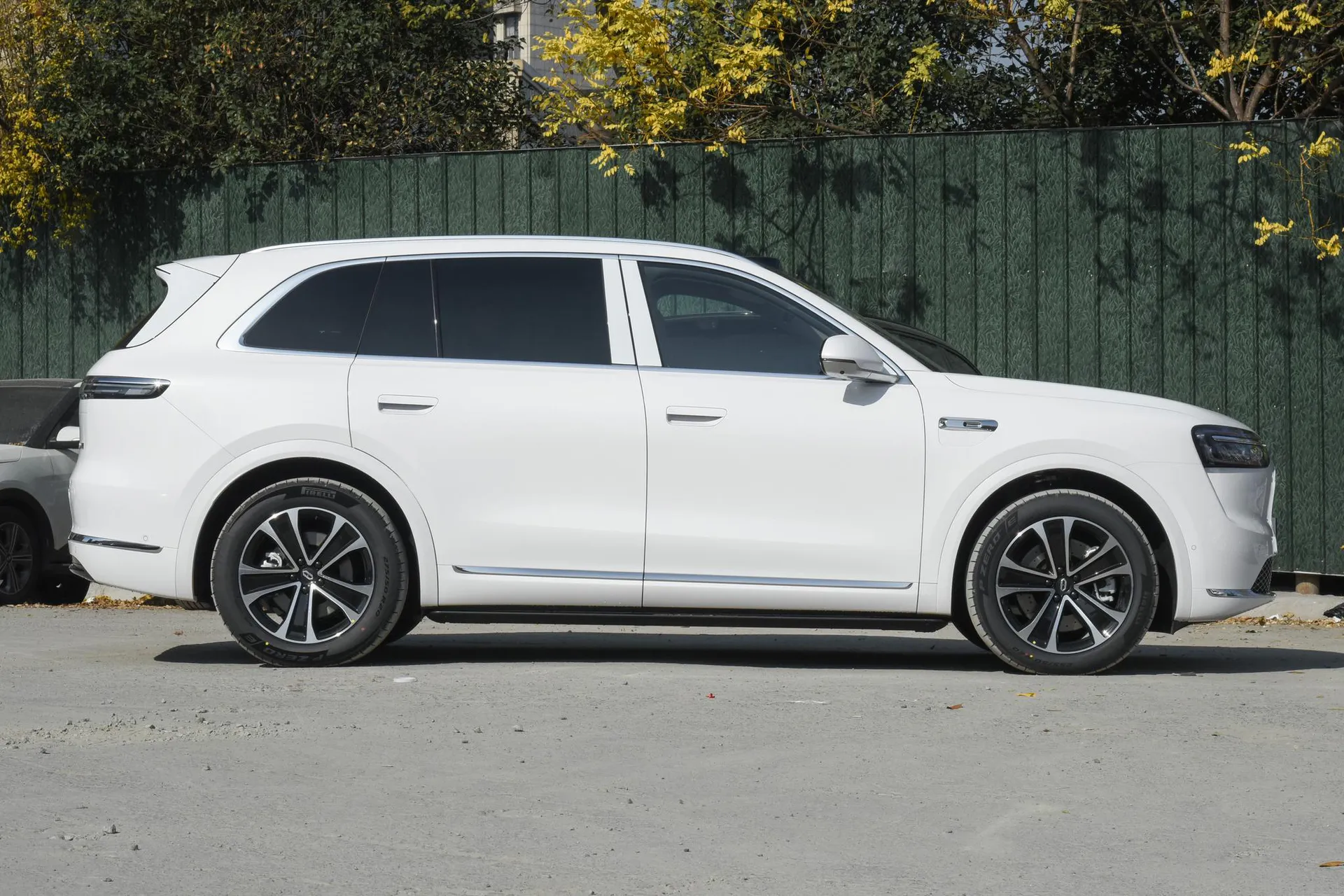  M7 Pure EV Max 6-Seater Long Range (192-Line LiDAR)