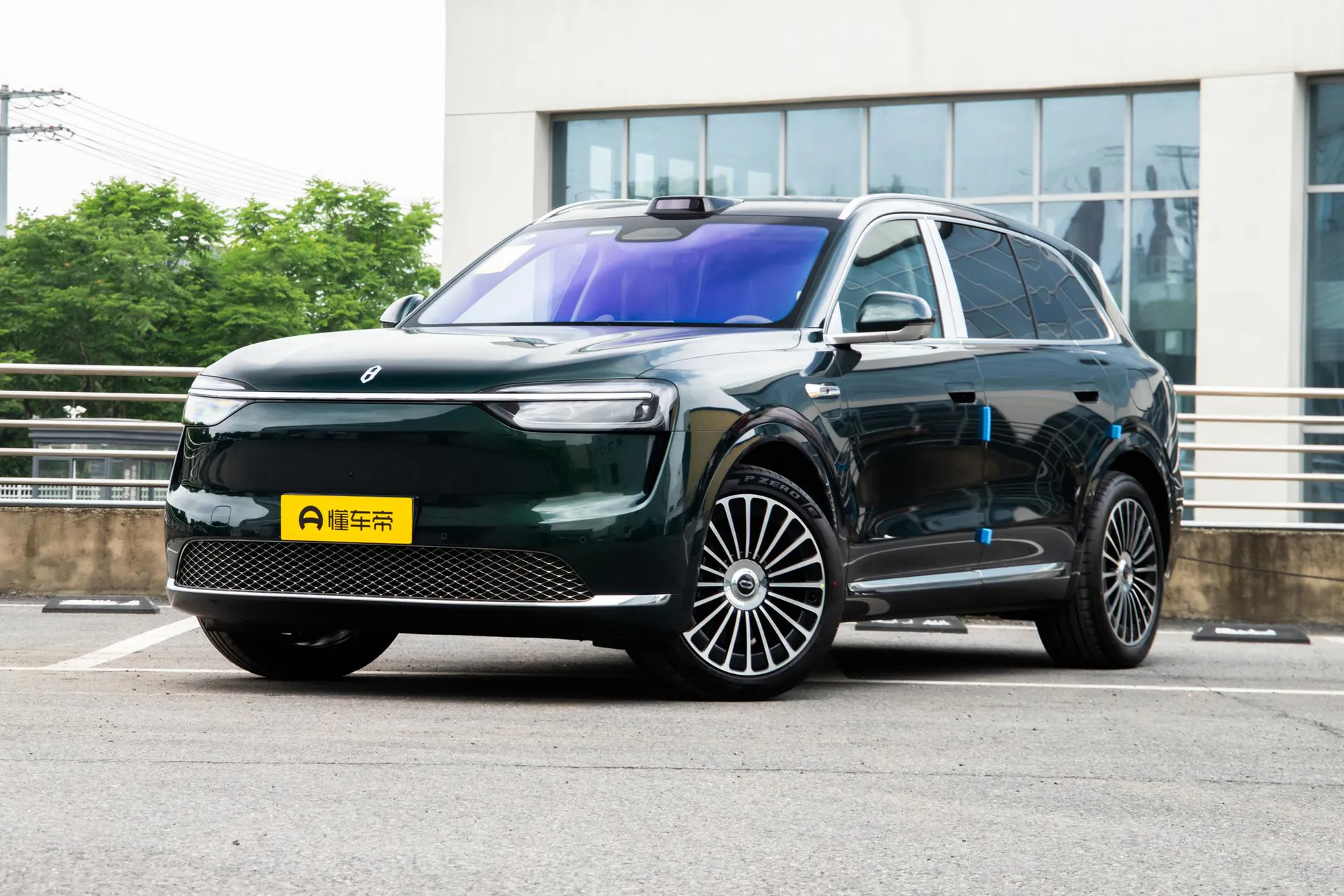  M7 Pure EV Max 6-Seater Long Range (896-Line LiDAR)