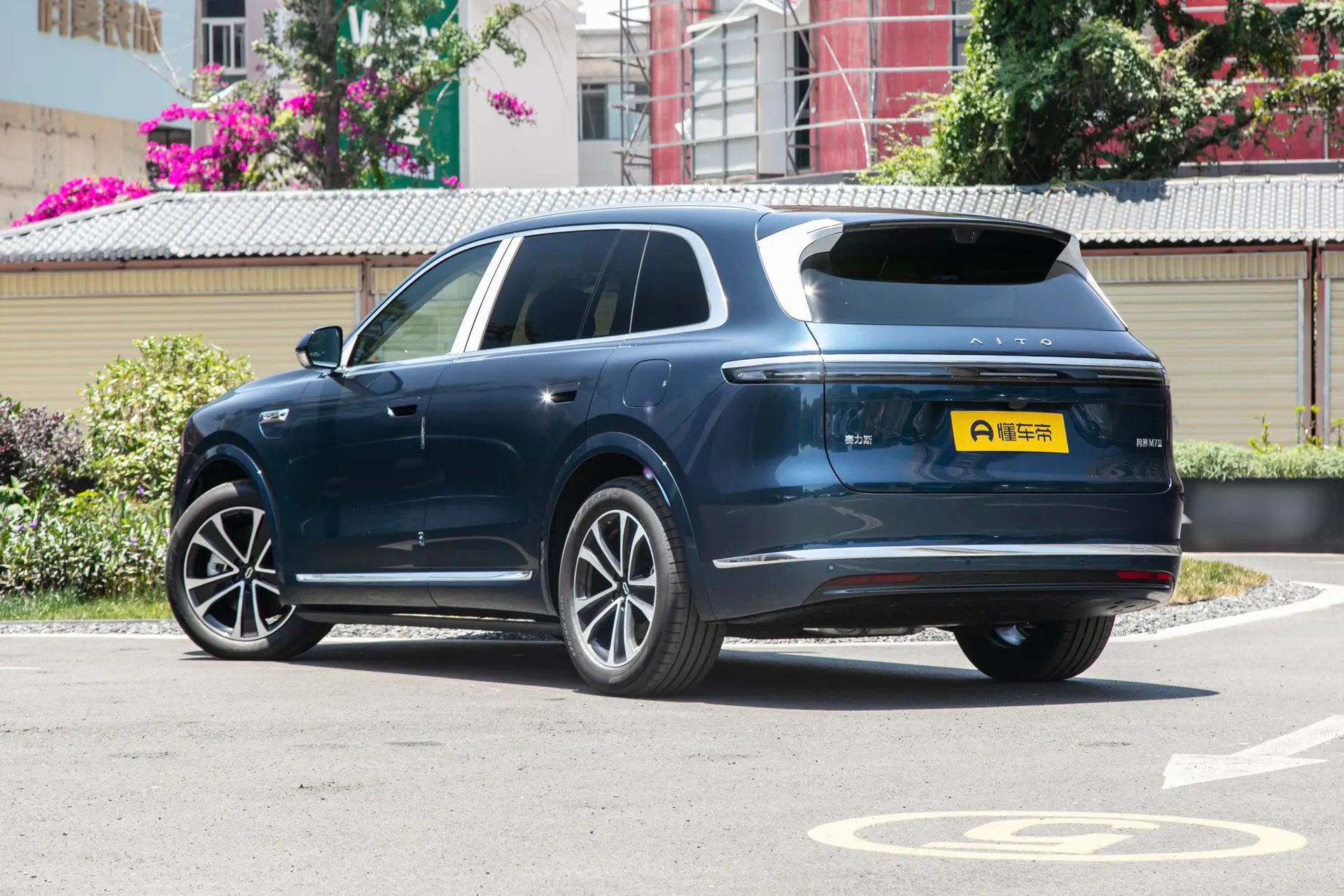  M7 Pure EV Max 6-Seater AWD (192-Line LiDAR)