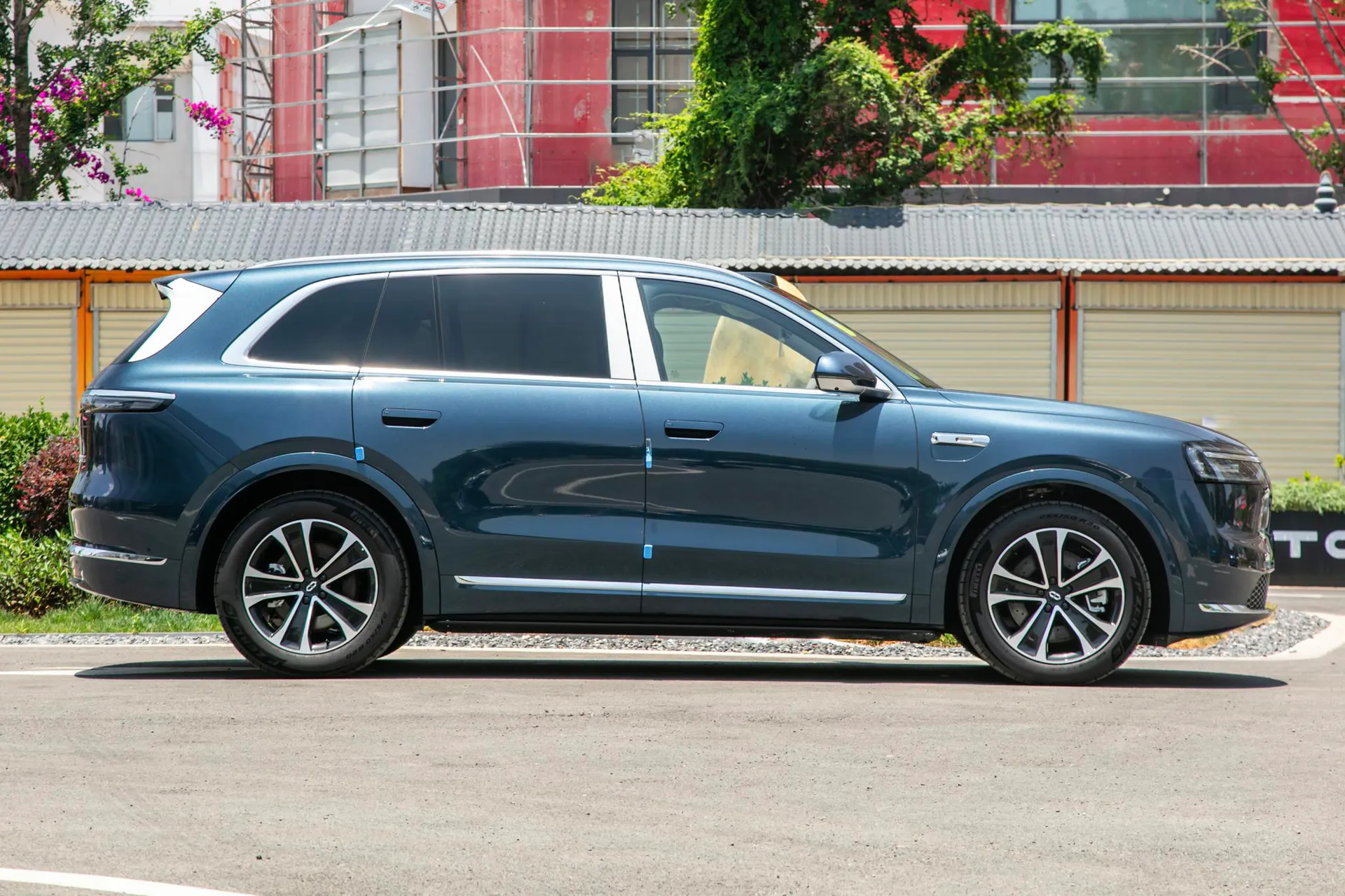  M7 Pure EV Max 6-Seater AWD (192-Line LiDAR)