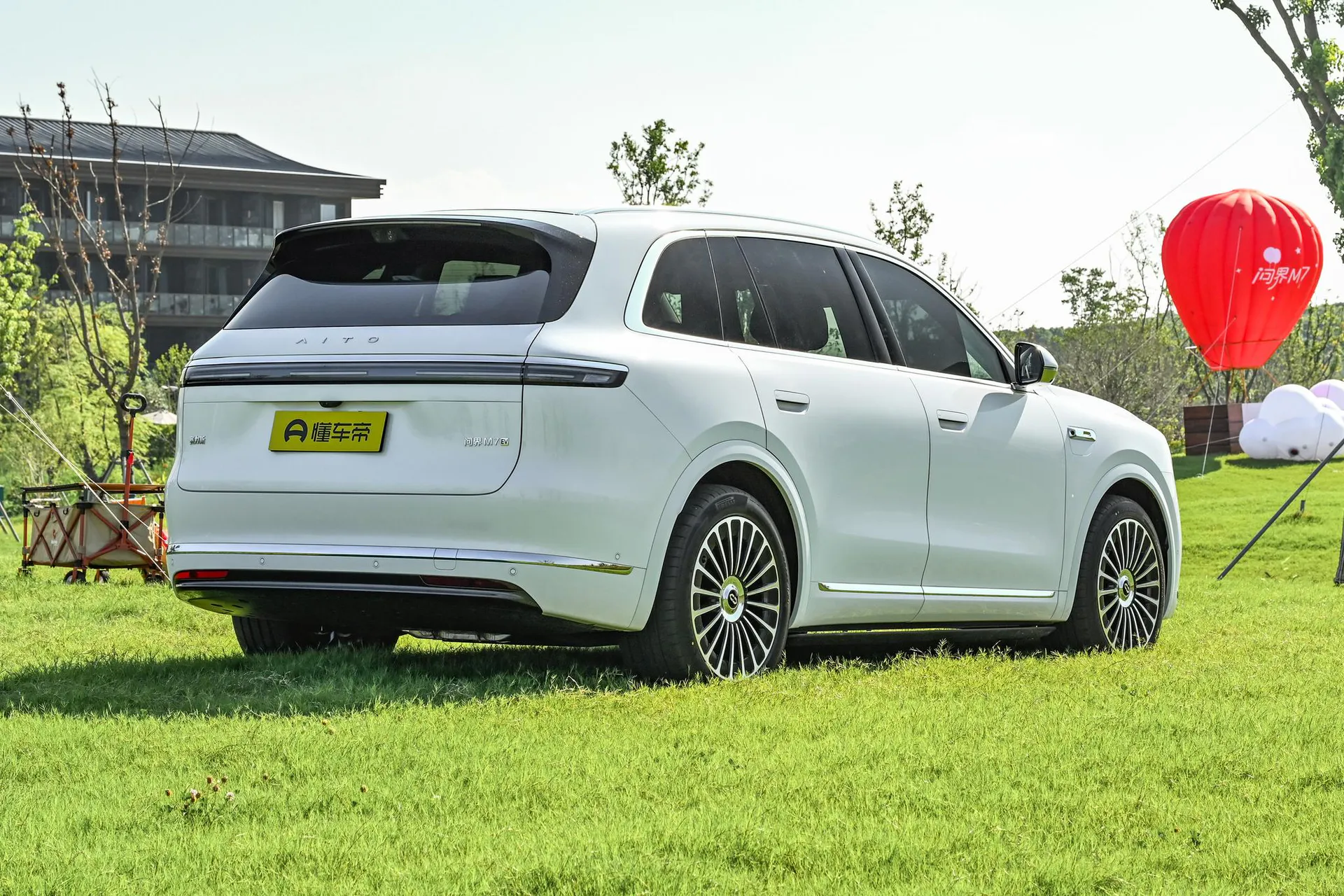  M7 Pure EV Max 6-Seater AWD (192-Line LiDAR)
